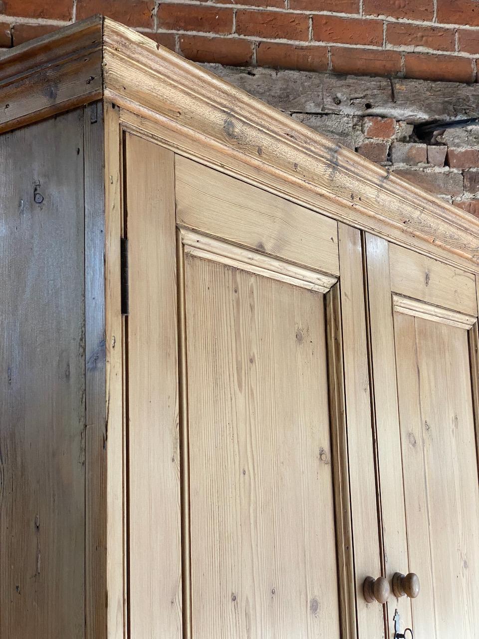 Antique Pine Housekeepers Cupboard 19th Century Victorian Circa 1890 In Good Condition In Longdon, Tewkesbury