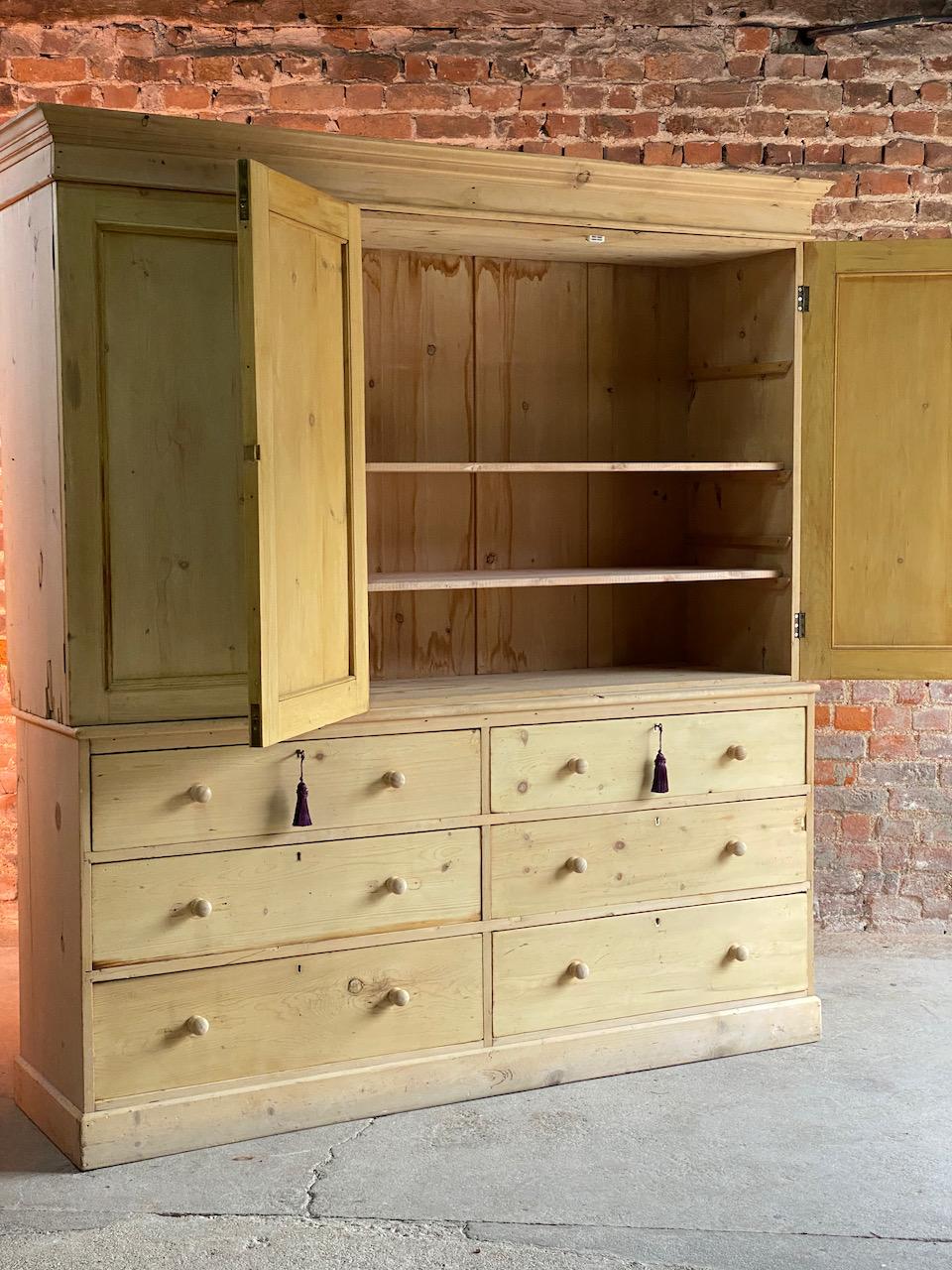 Antique Pine Housekeepers Cupboard 19th Century Victorian, circa 1890 In Good Condition In Longdon, Tewkesbury