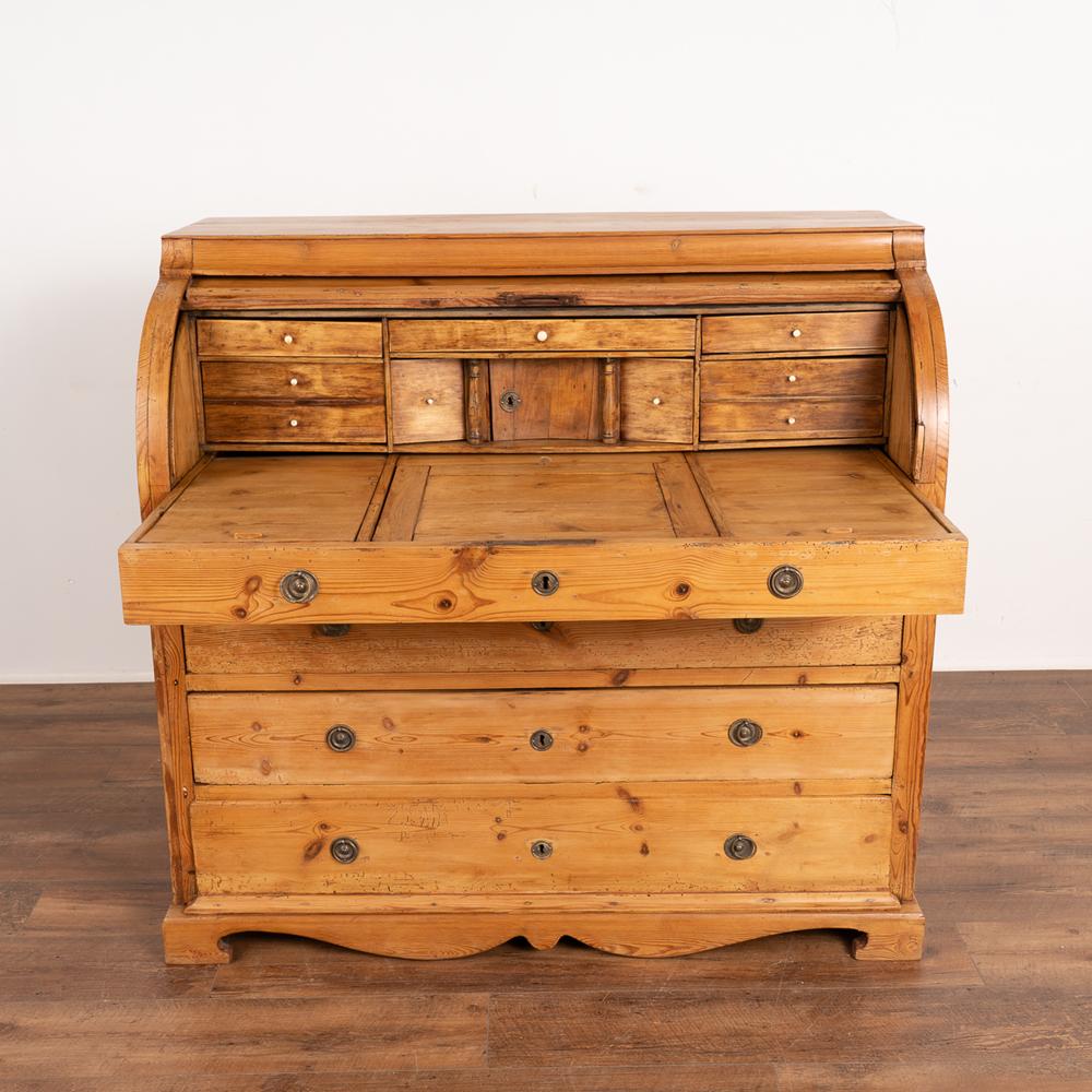 Antique Pine Roll Top Desk Bureau from Sweden circa 1840 In Good Condition For Sale In Round Top, TX