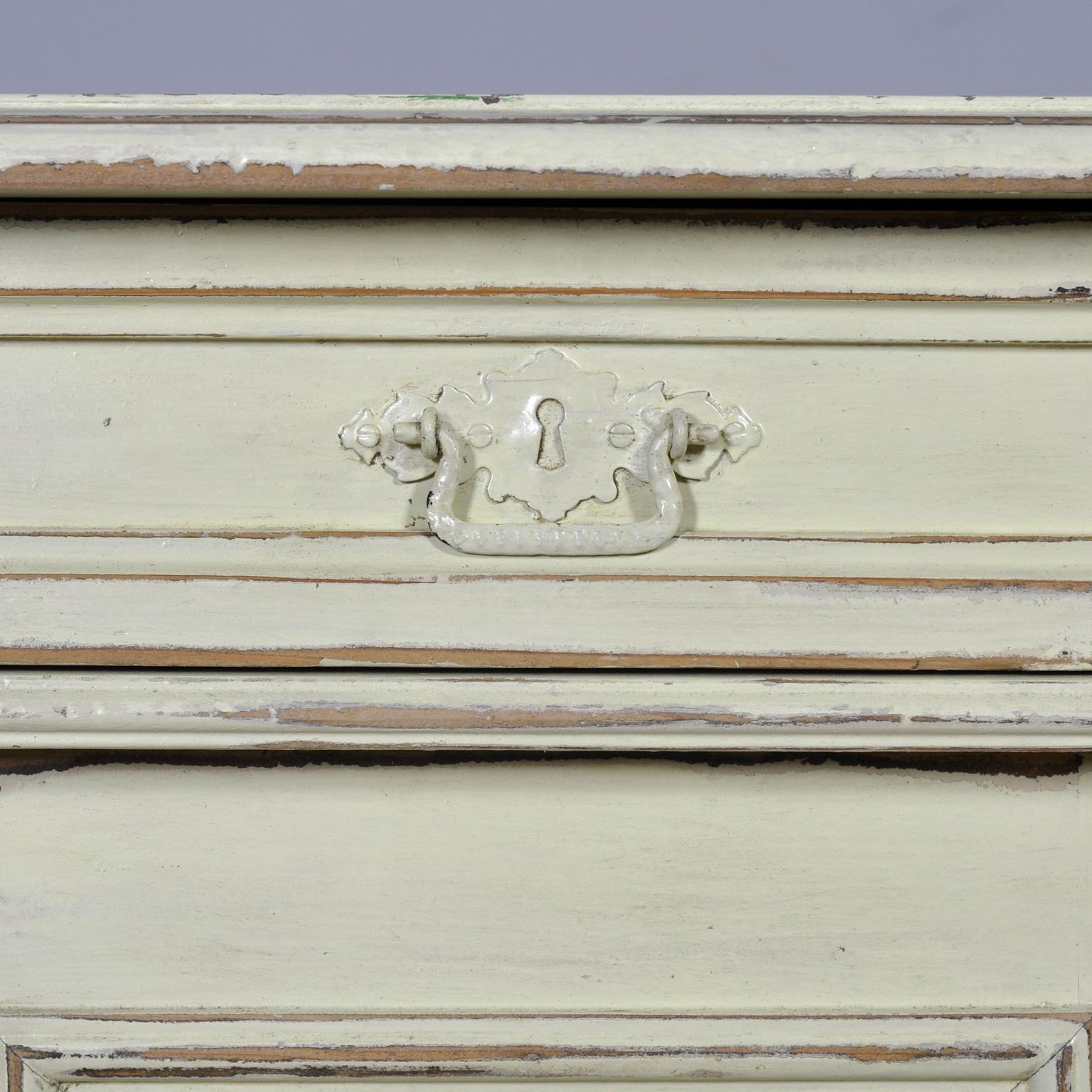 Buffet ancien en pin, vers 1910 en vente 4