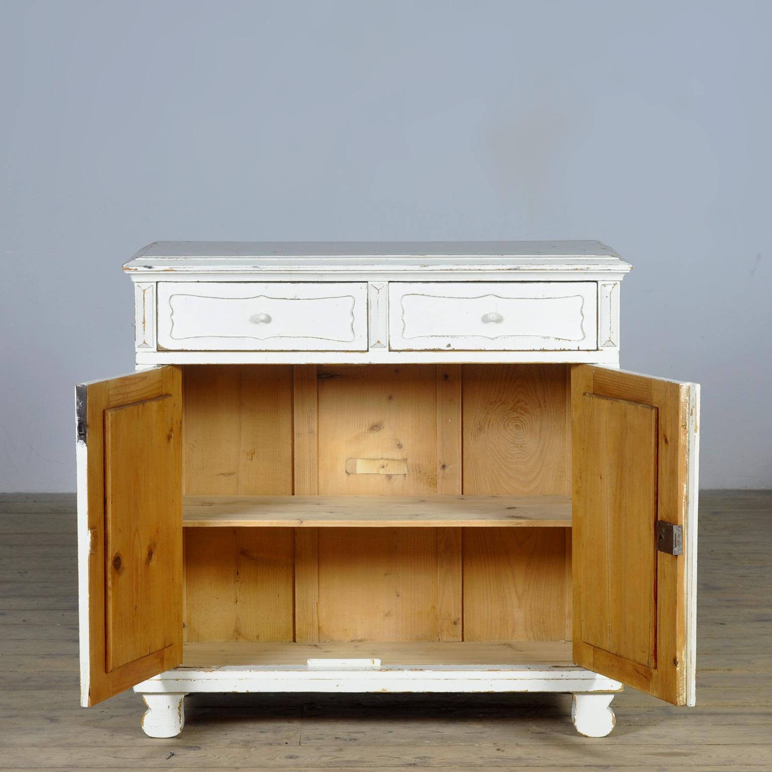 Dipinto Antique pine sideboard, circa 1910 in vendita