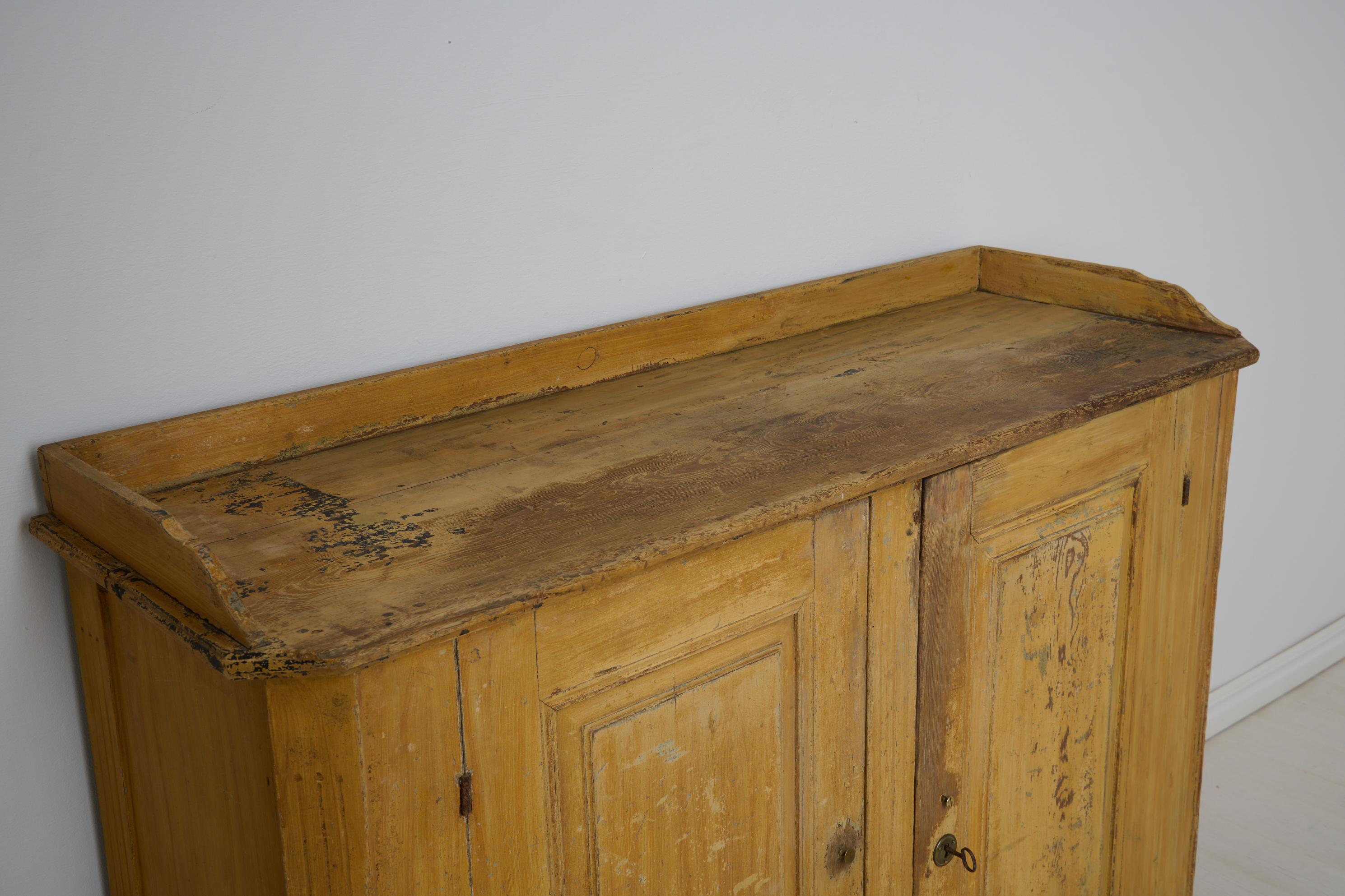 Antique Pine Sideboard from the Swedish Gustavian Period with Birch Faux Paint For Sale 8