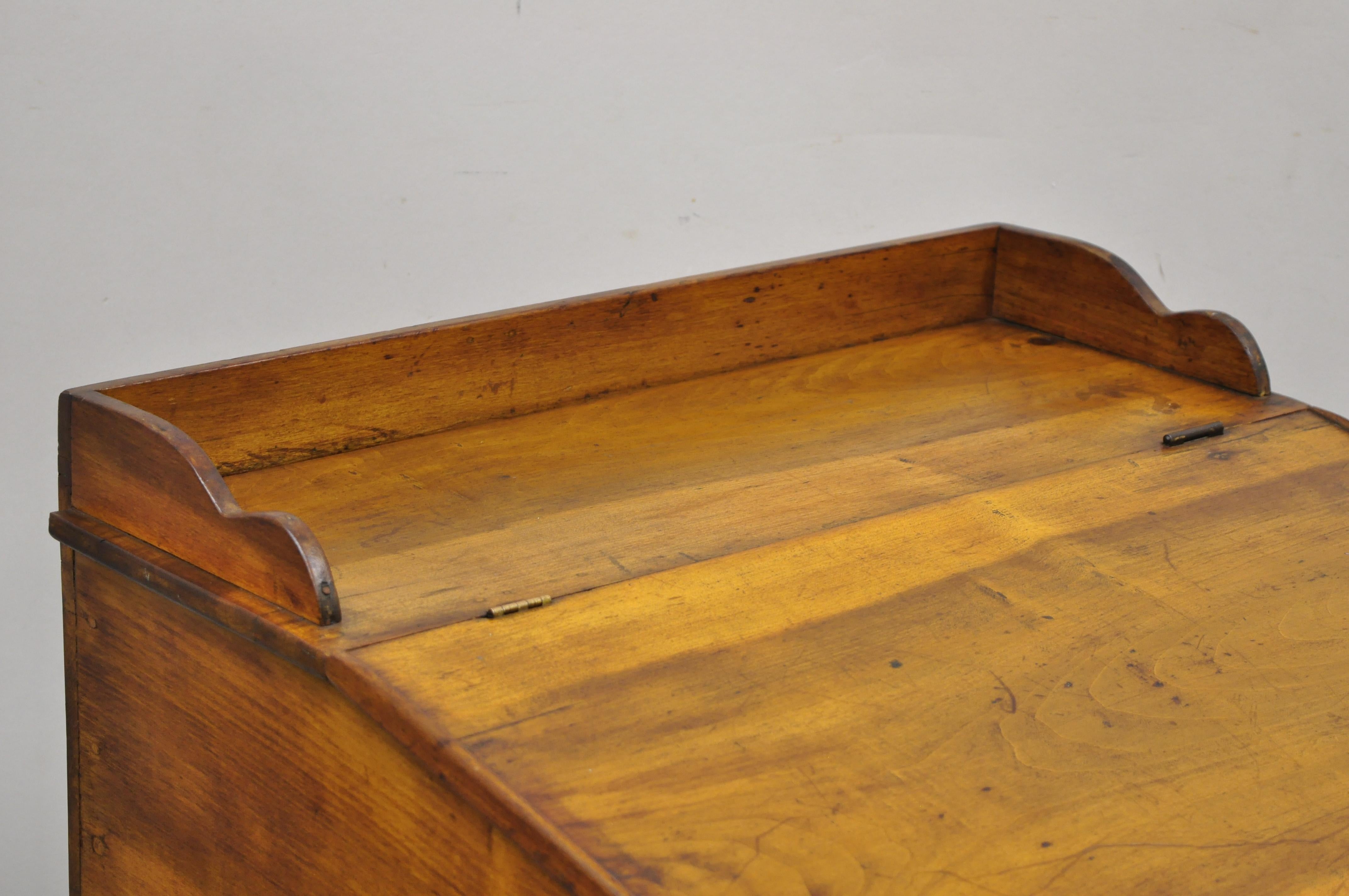 plantation table