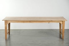 Antiker Esstisch im Landhausstil aus Kiefernholz für 6 bis 8 Personen