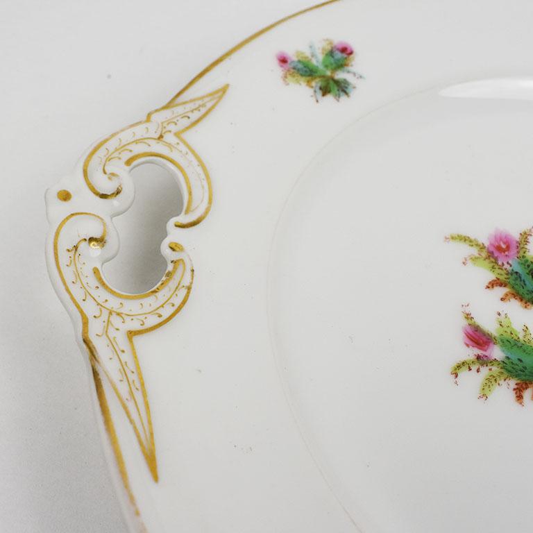 pink and green plates