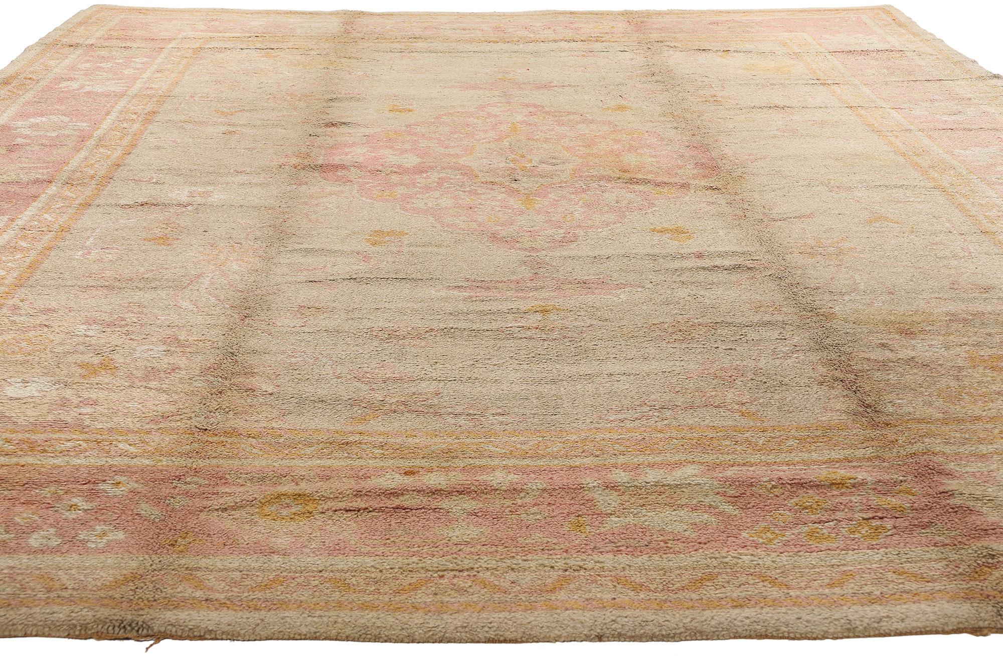 Late 19th Century Antique European Oushak Carpet with Traditional Style In Good Condition For Sale In Dallas, TX
