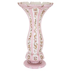 Antico vaso di vetro opalino rosa e bianco di Boemia