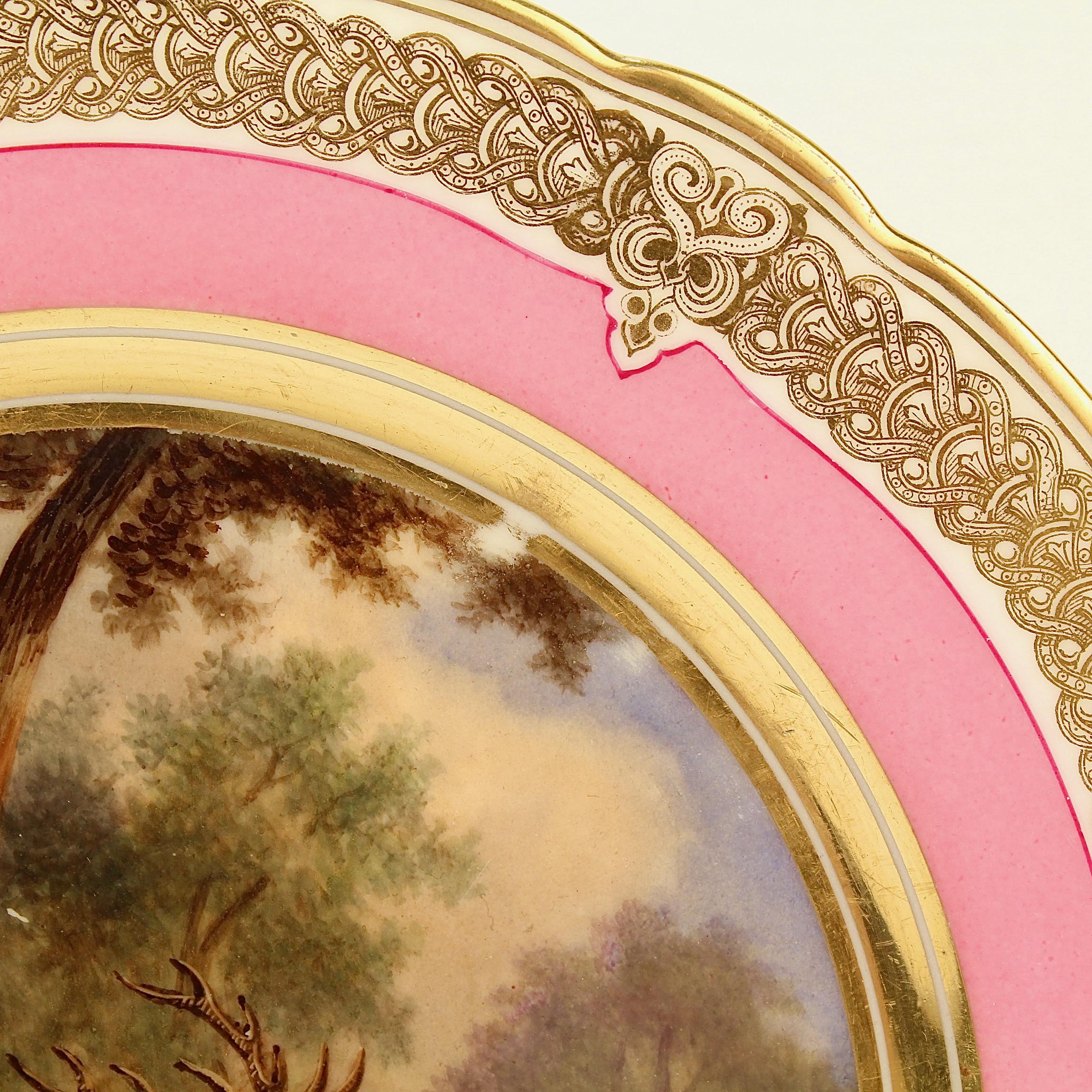 Antiker, handbemalter, rosafarbener Pariser Porzellanteller mit Hirsch- und Hund- Jagdszenen-Teller mit Rand  im Angebot 5