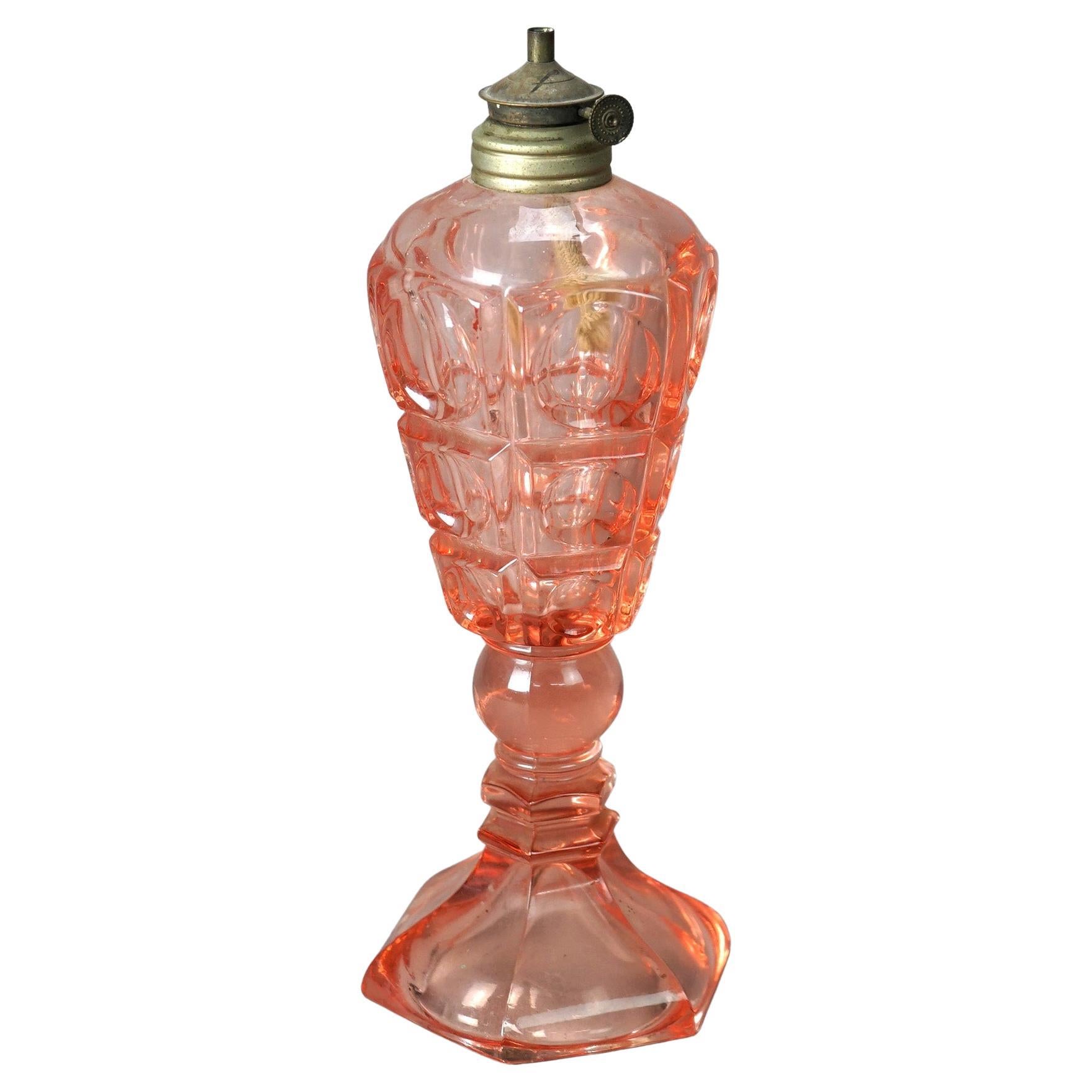 Antike rosa Münzflecken-Öllampe aus gepresstem Glas, C1840 im Angebot