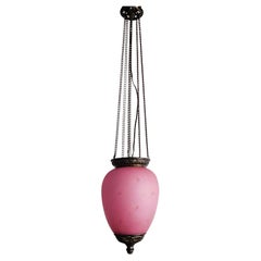 Lanterne ancienne en verre rose et laiton, Autriche vers 1850
