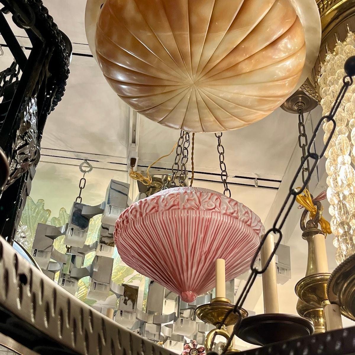 Apparecchio di illuminazione in vetro rosa antico in vendita 2