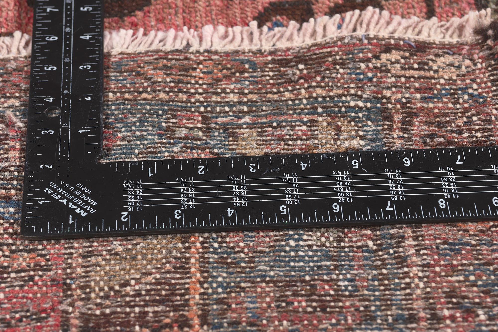 Antiker rosa persischer Hamadan-Teppich aus Persien im Zustand „Gut“ im Angebot in Dallas, TX