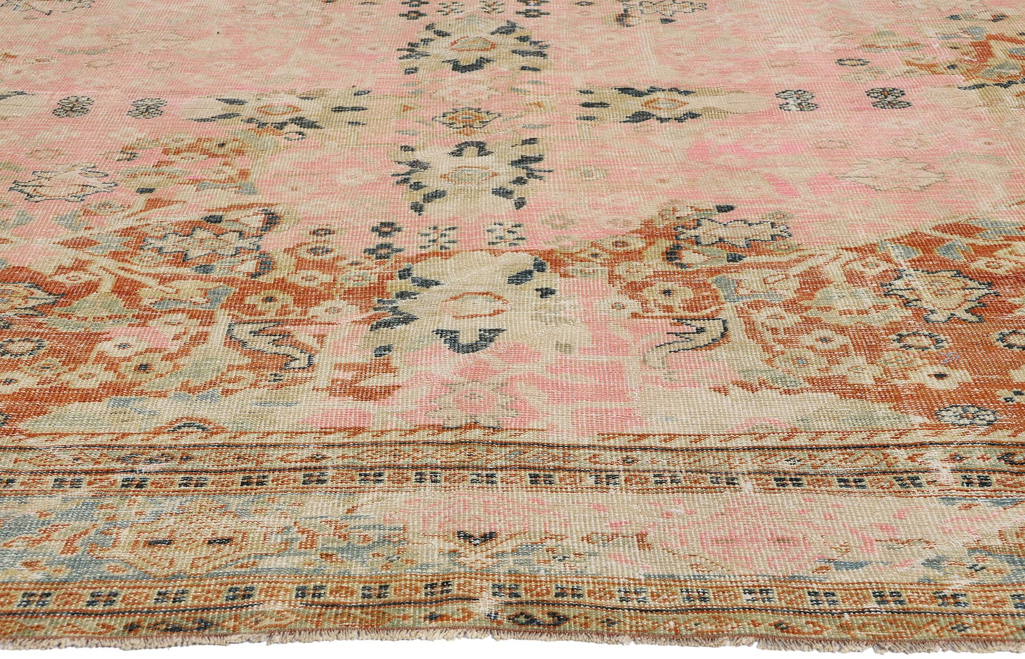 Antique Pink Persian Sultanabad Rug In Distressed Condition For Sale In Dallas, TX