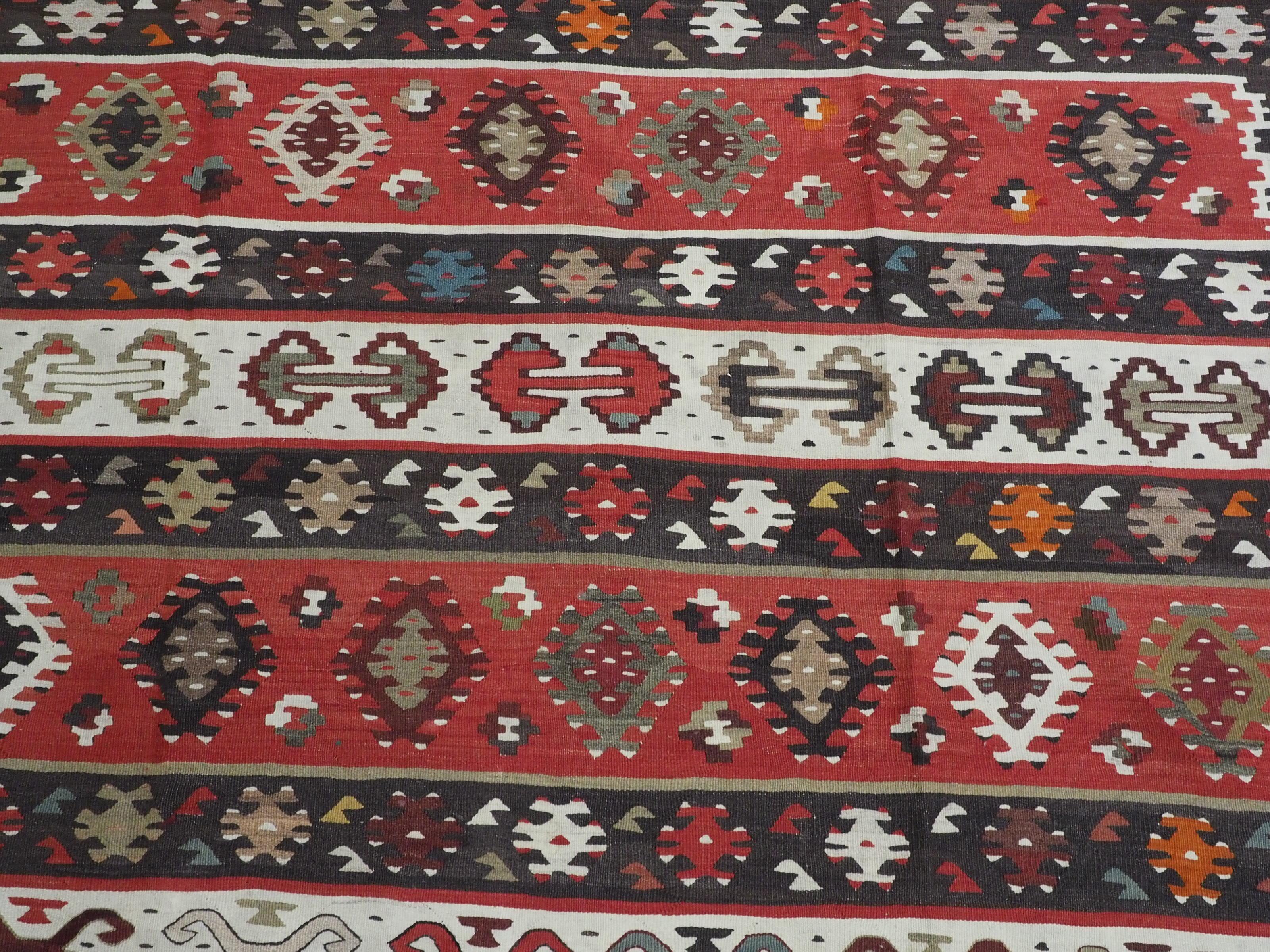 Antique Pirot / Sarkoy kilim of traditional banded design, circa 1920. For Sale 4