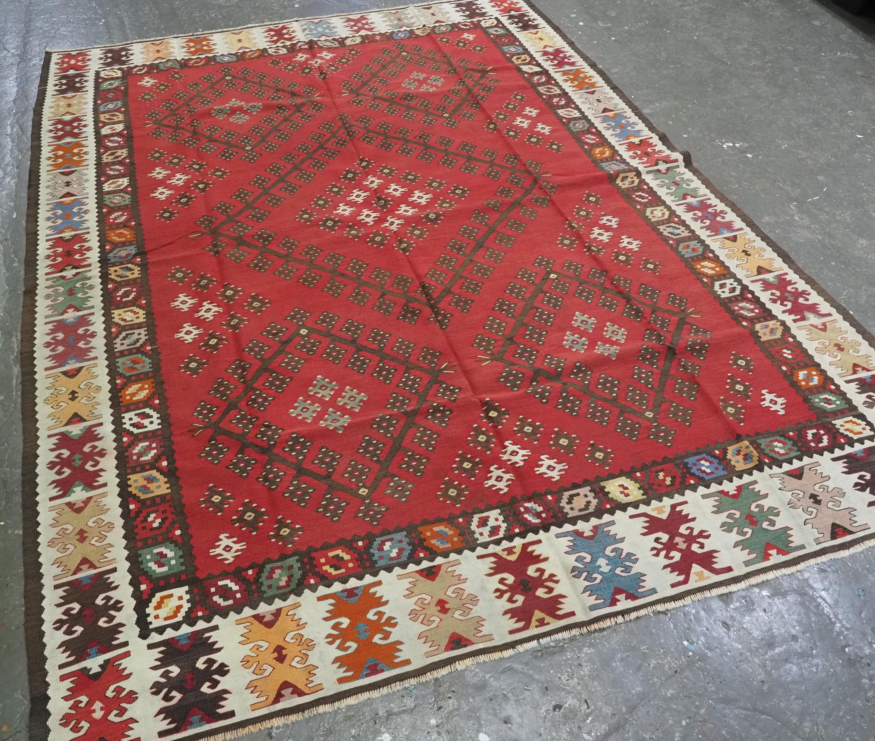 
Size: 8ft 9in x 6ft 9in (267 x 206cm).

Antique Pirot / Sarkoy kilim of traditional design. A kilim of medium room size.

Circa 1920.

Pirot kilims are also known as Sarkoy or Sharkoy, they originate from the town of Pirot in south-eastern Serbia;