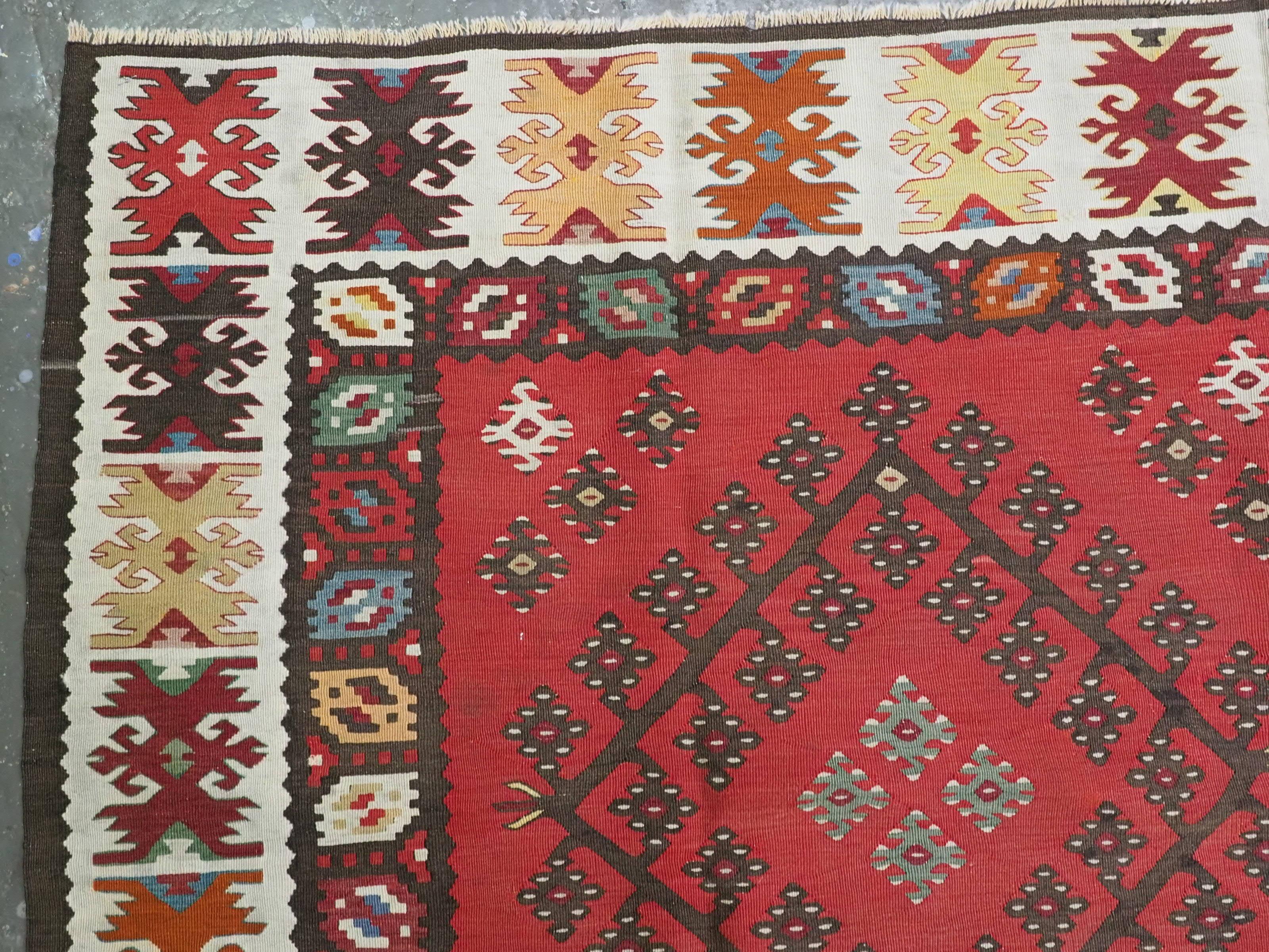Wool Antique Pirot / Sarkoy kilim of traditional design, circa 1920. For Sale