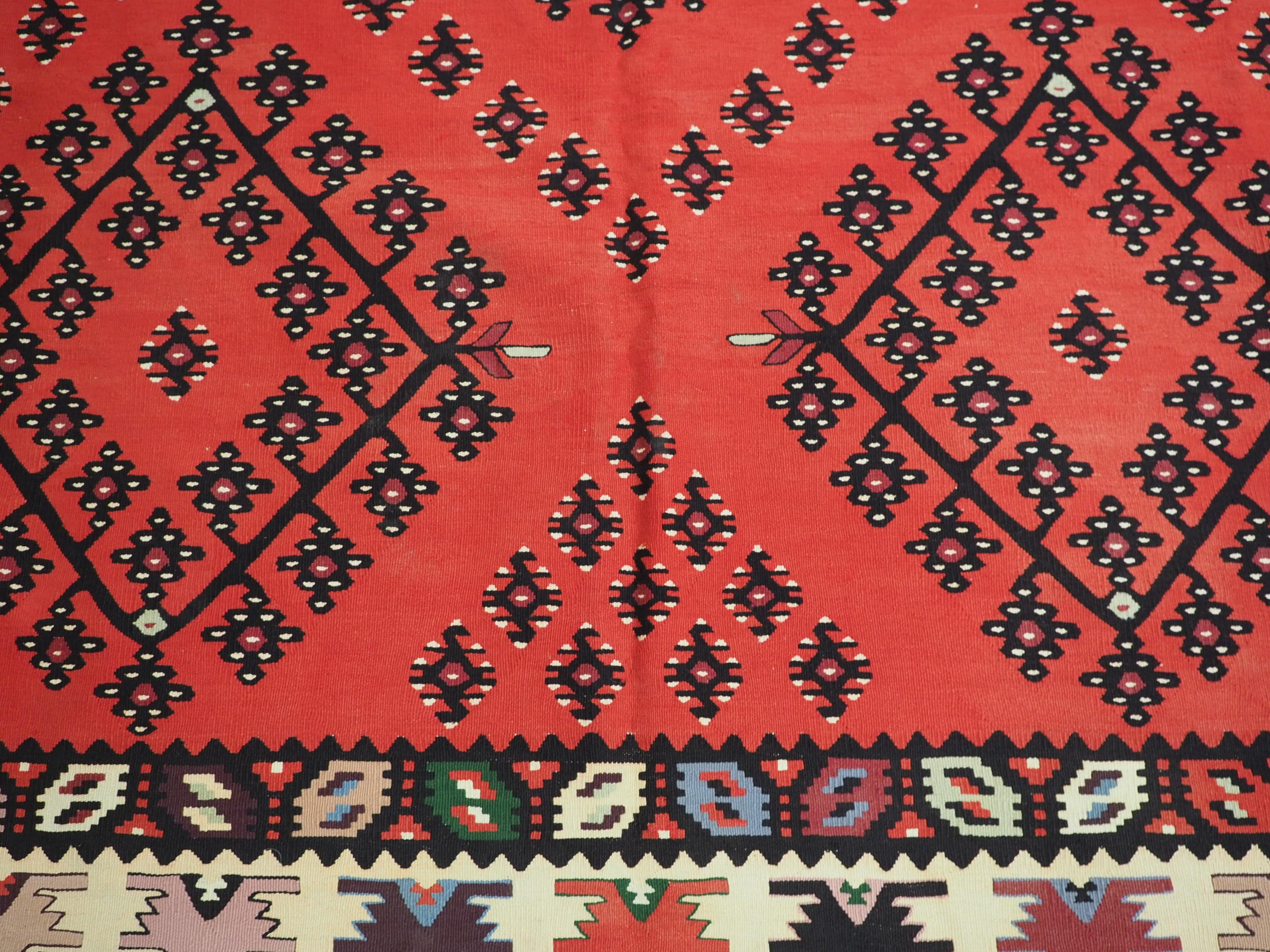 Antique Pirot / Sarkoy kilim of traditional design & good room size, circa 1920. For Sale 4