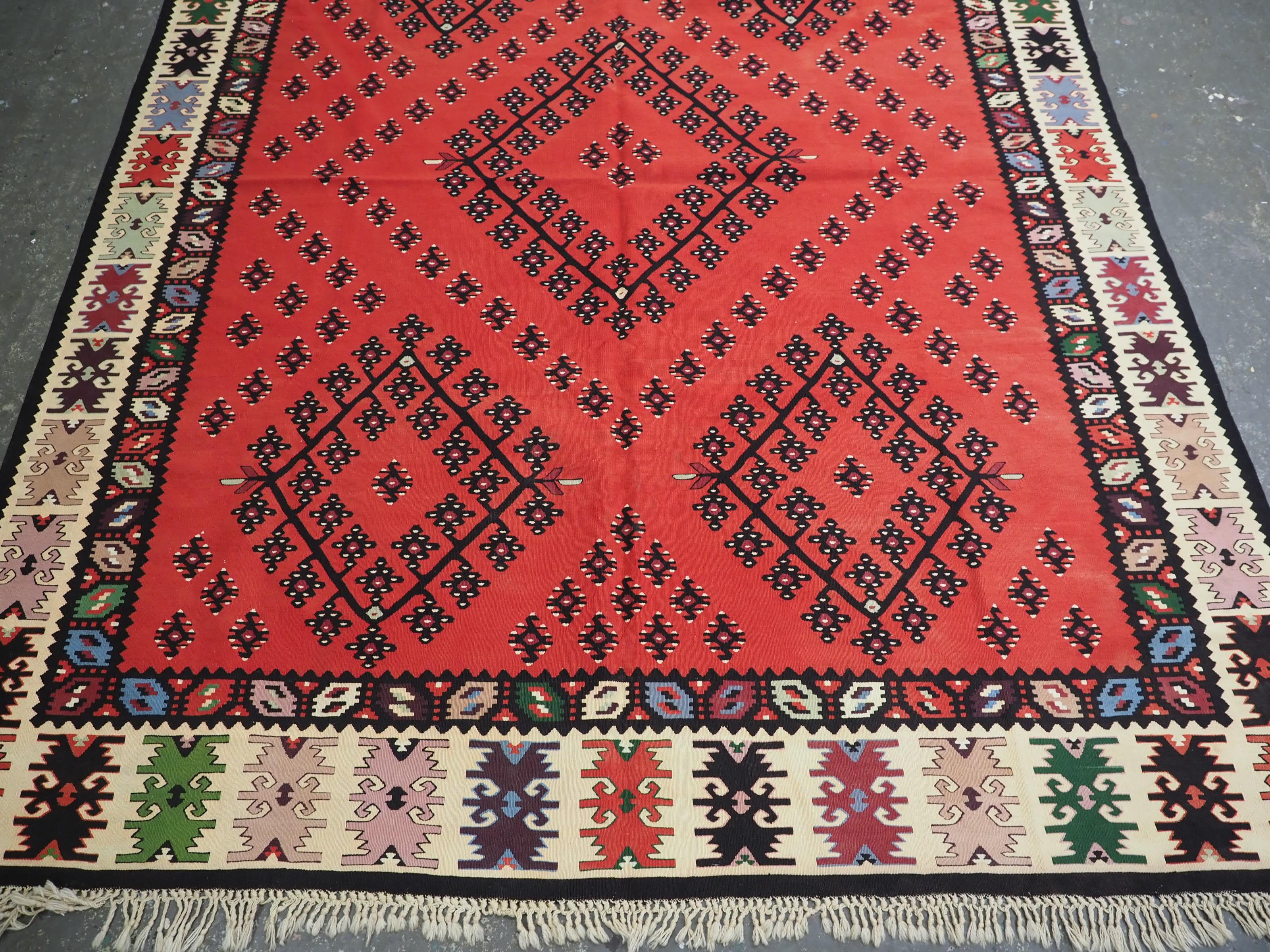 Early 20th Century Antique Pirot / Sarkoy kilim of traditional design & good room size, circa 1920. For Sale