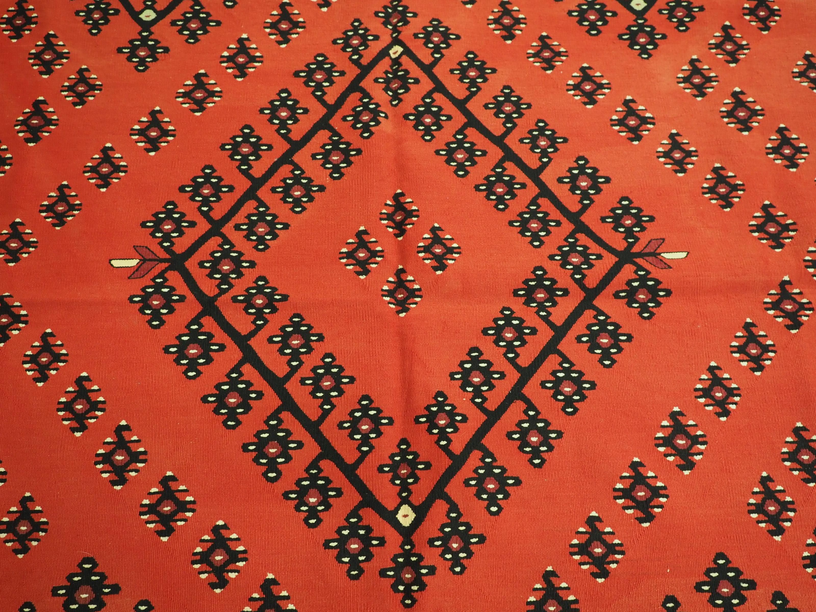 Antique Pirot / Sarkoy kilim of traditional design & good room size, circa 1920. For Sale 3