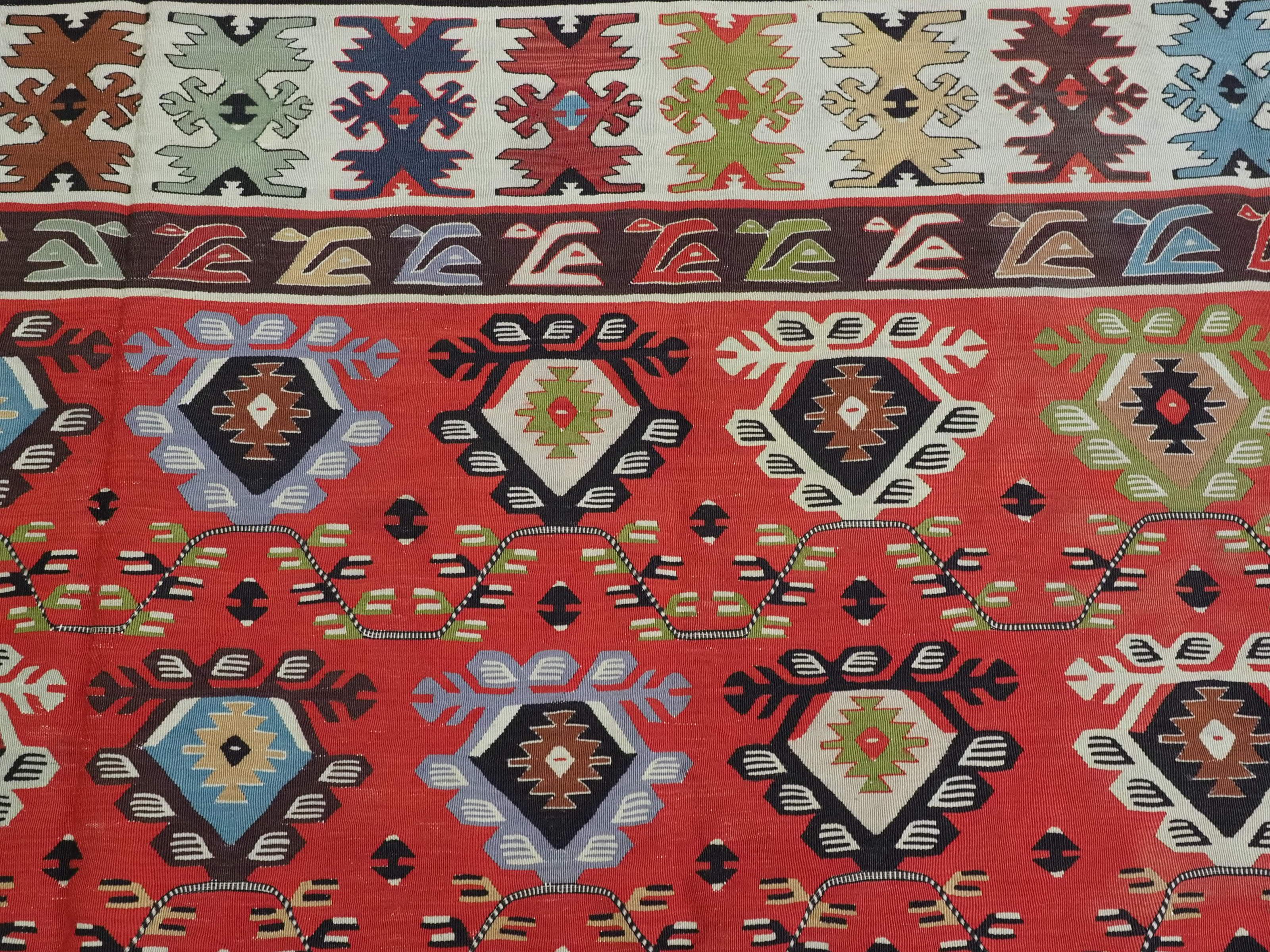 Ancien kilim Pirot / Sarkoy à motifs répétitifs traditionnels, vers 1920. en vente 2