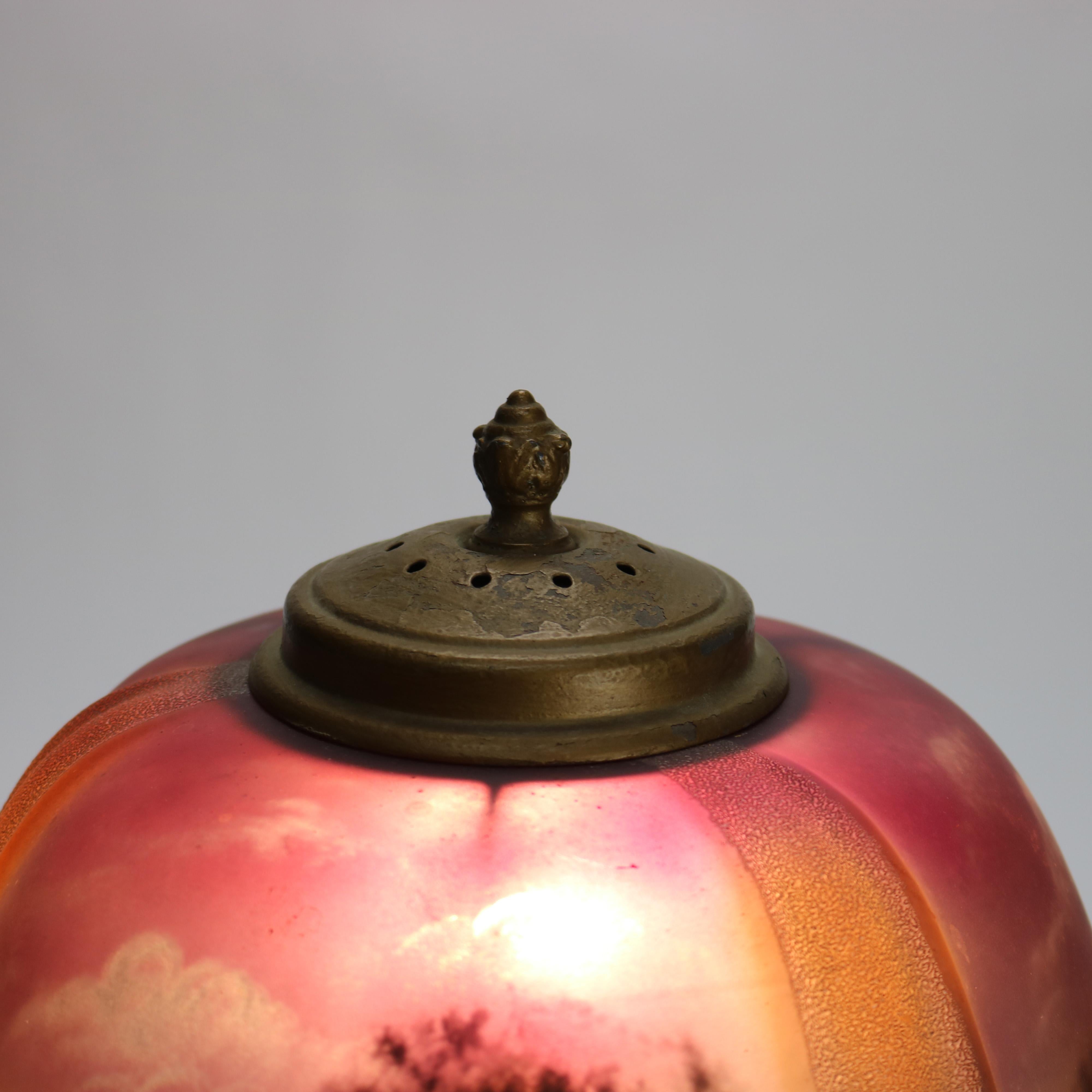 Americano Antica lampada da tavolo Pittsburg in lino Foldes dipinta a rovescio con paesaggio C1920 in vendita
