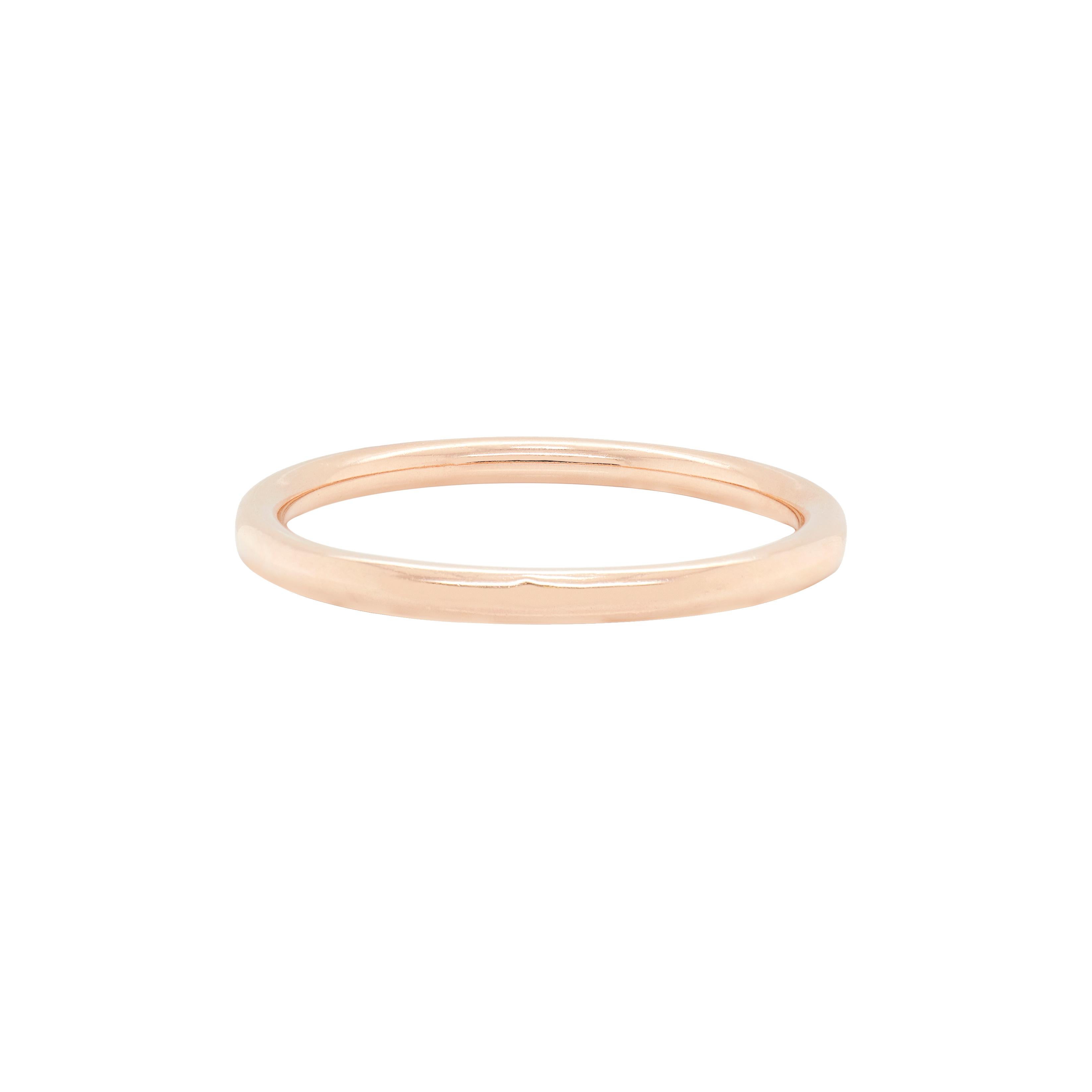 A true classic from the early 20th Century, this antique 15 carat rose gold bangle is effortlessly elegant. 

The polished surface beautifully highlights the warm, rich glow of the gold, while showcasing exquisite craftsmanship from a bygone