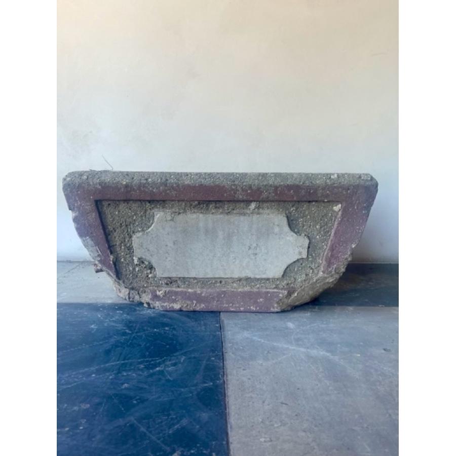 Antique Planter In Distressed Condition For Sale In Scottsdale, AZ