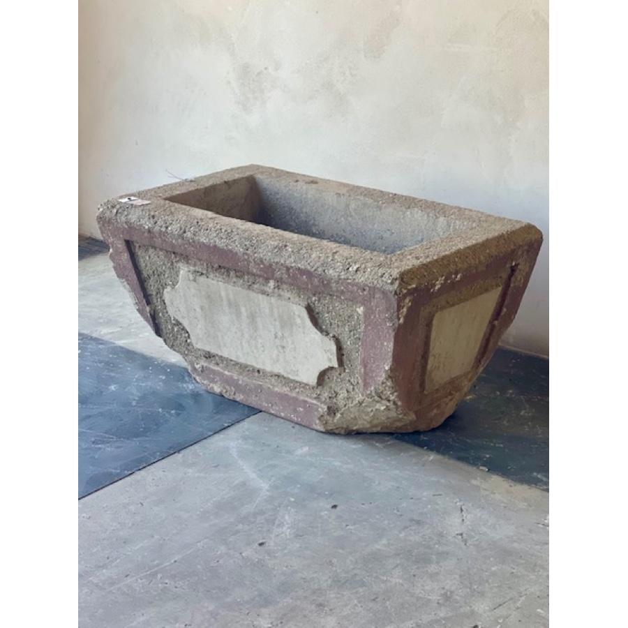 Antique Planter, GE-0014 In Distressed Condition For Sale In Scottsdale, AZ