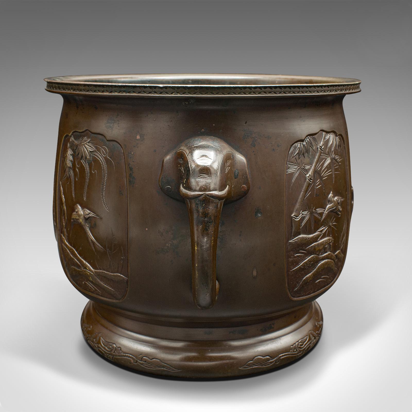 Jardinière japonaise ancienne en bronze, jardinière décorative, Edo, victorienne, vers 1860 Bon état - En vente à Hele, Devon, GB