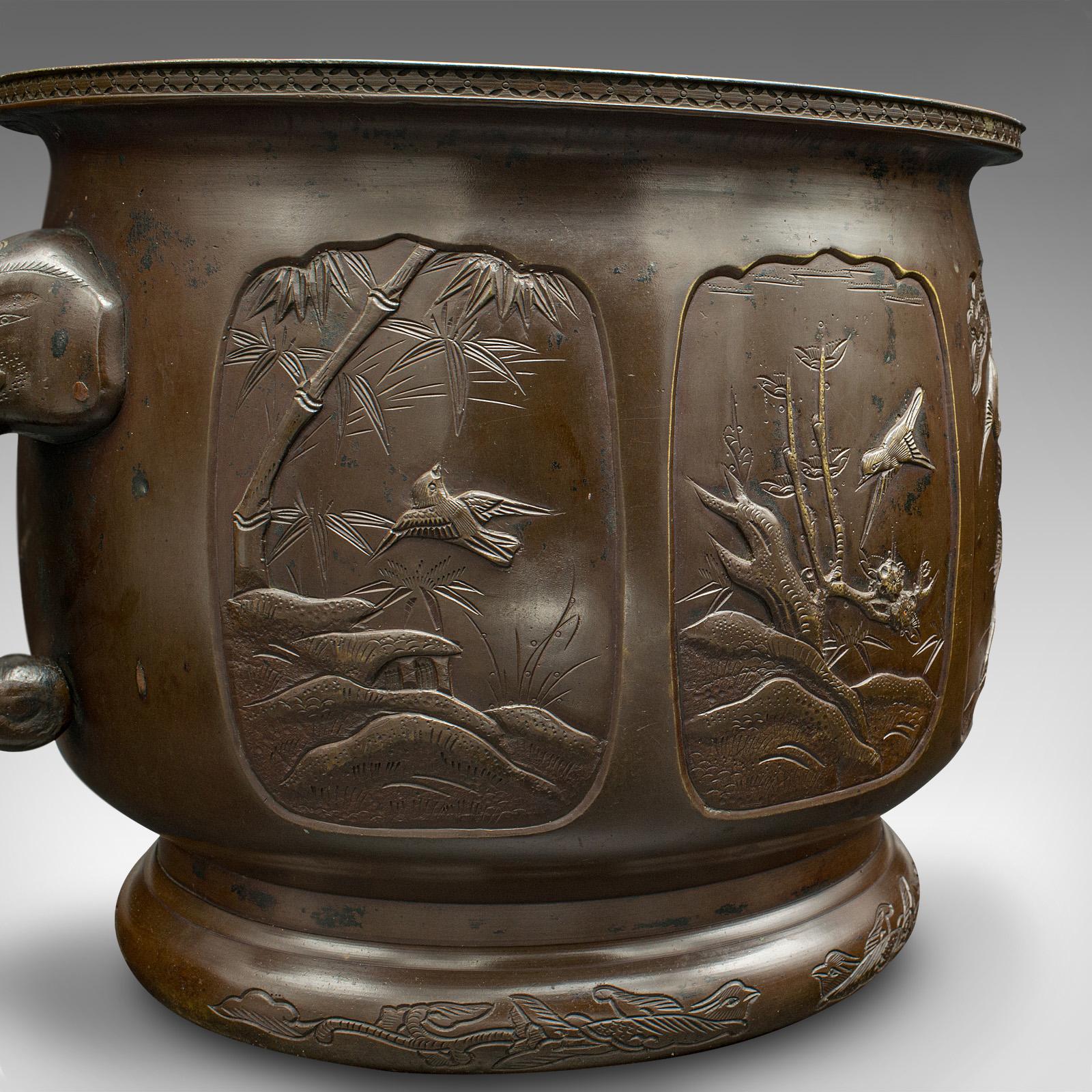 Bronze Jardinière japonaise ancienne en bronze, jardinière décorative, Edo, victorienne, vers 1860 en vente