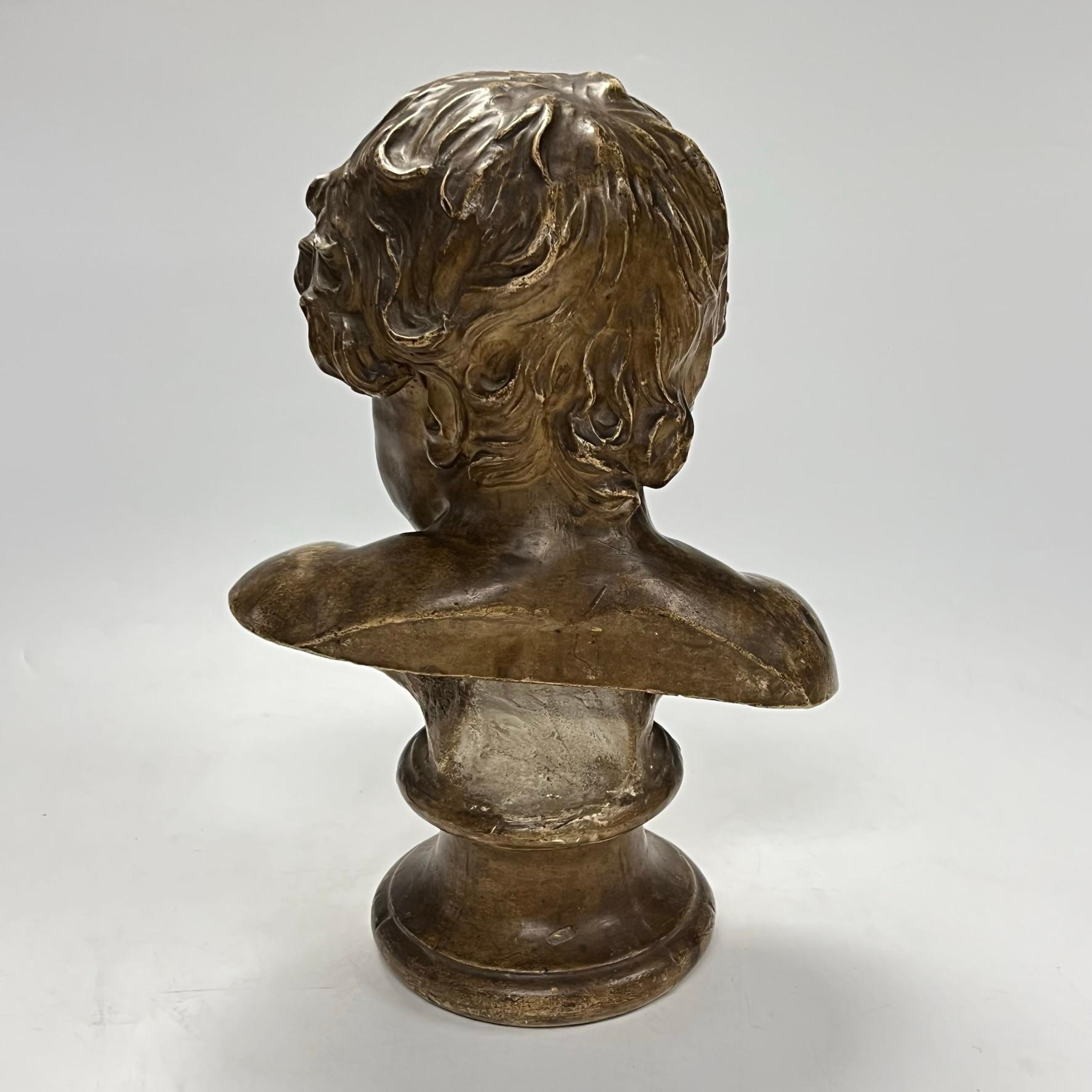 20ième siècle Plâtre antique  Buste de Cupidon d'après François Duquesnoy (1597-1643) en vente