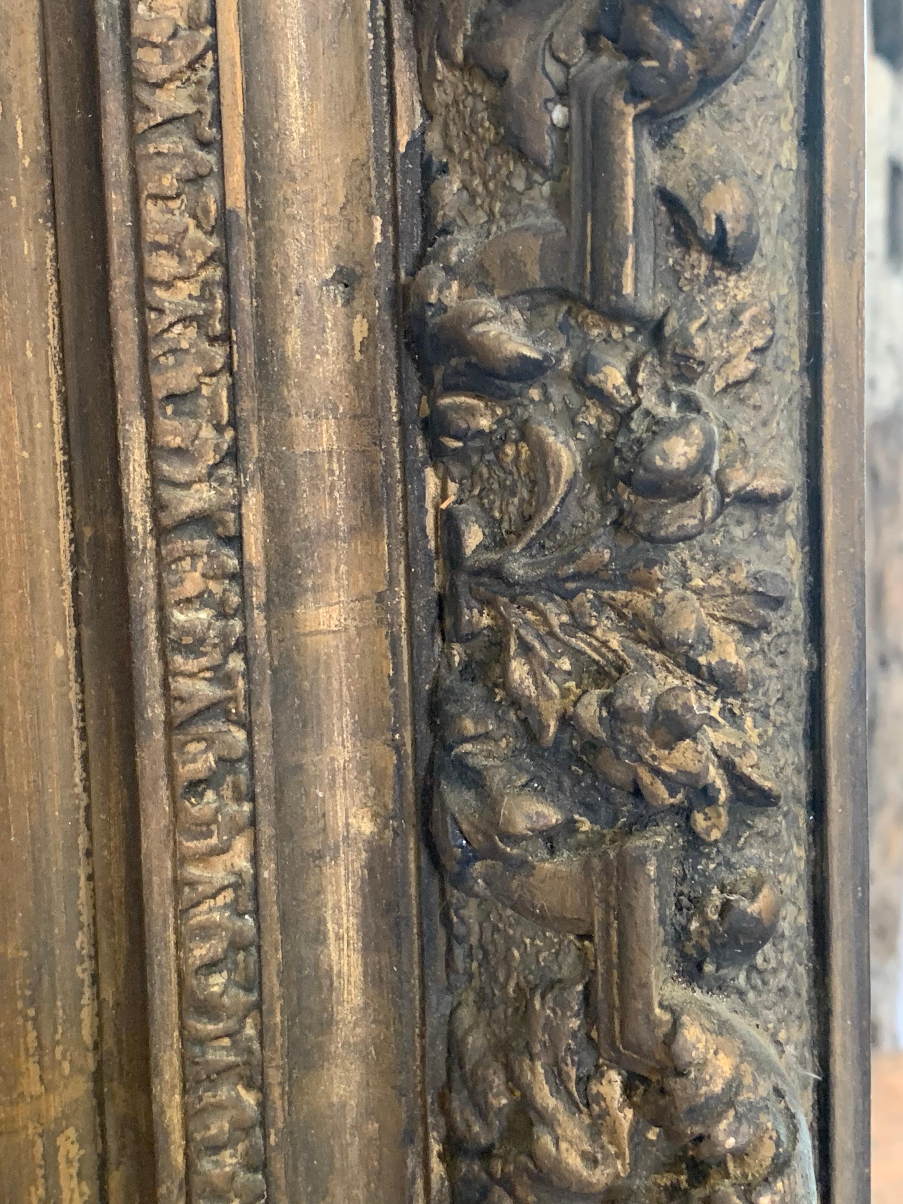 Stampato Antica targa in gesso raffigurante degli oranghi in vendita