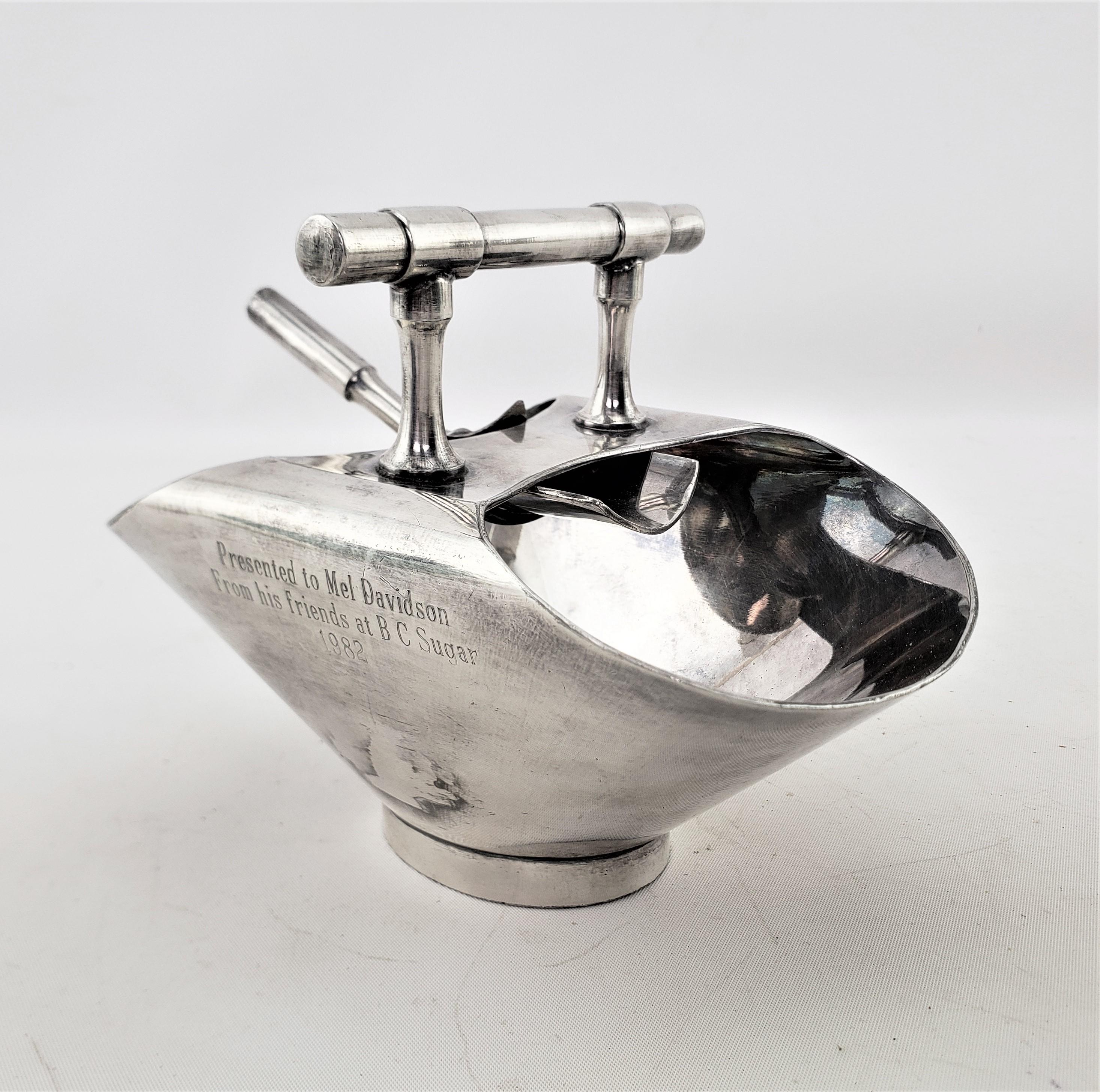 Azucarero de presentación chapado antiguo de Christopher Dresser para Walker & Hall Chapado en plata en venta