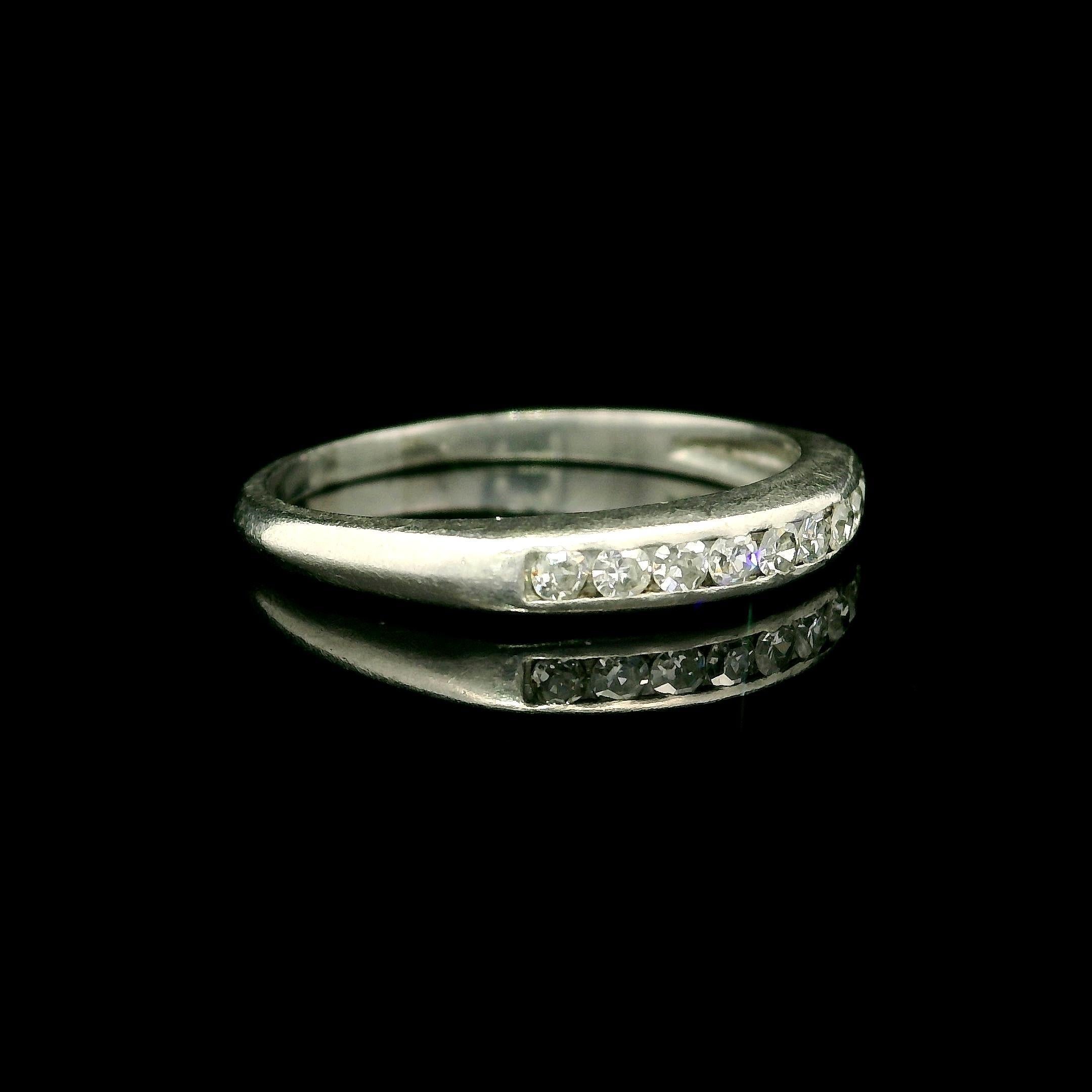 Antiker Platin 0,15ctw Single Cut Channel Set Diamant Stack Band Ring (Einfacher Schliff) im Angebot