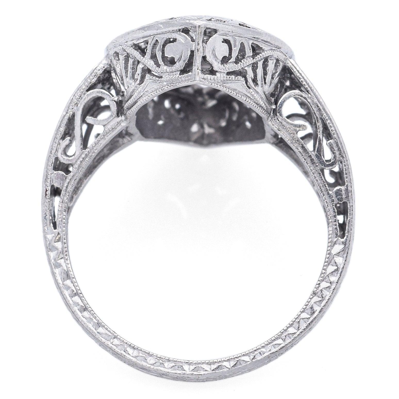Bague cocktail navette ancienne en platine 0,47 TCW diamant taille 6,25 en vente 1