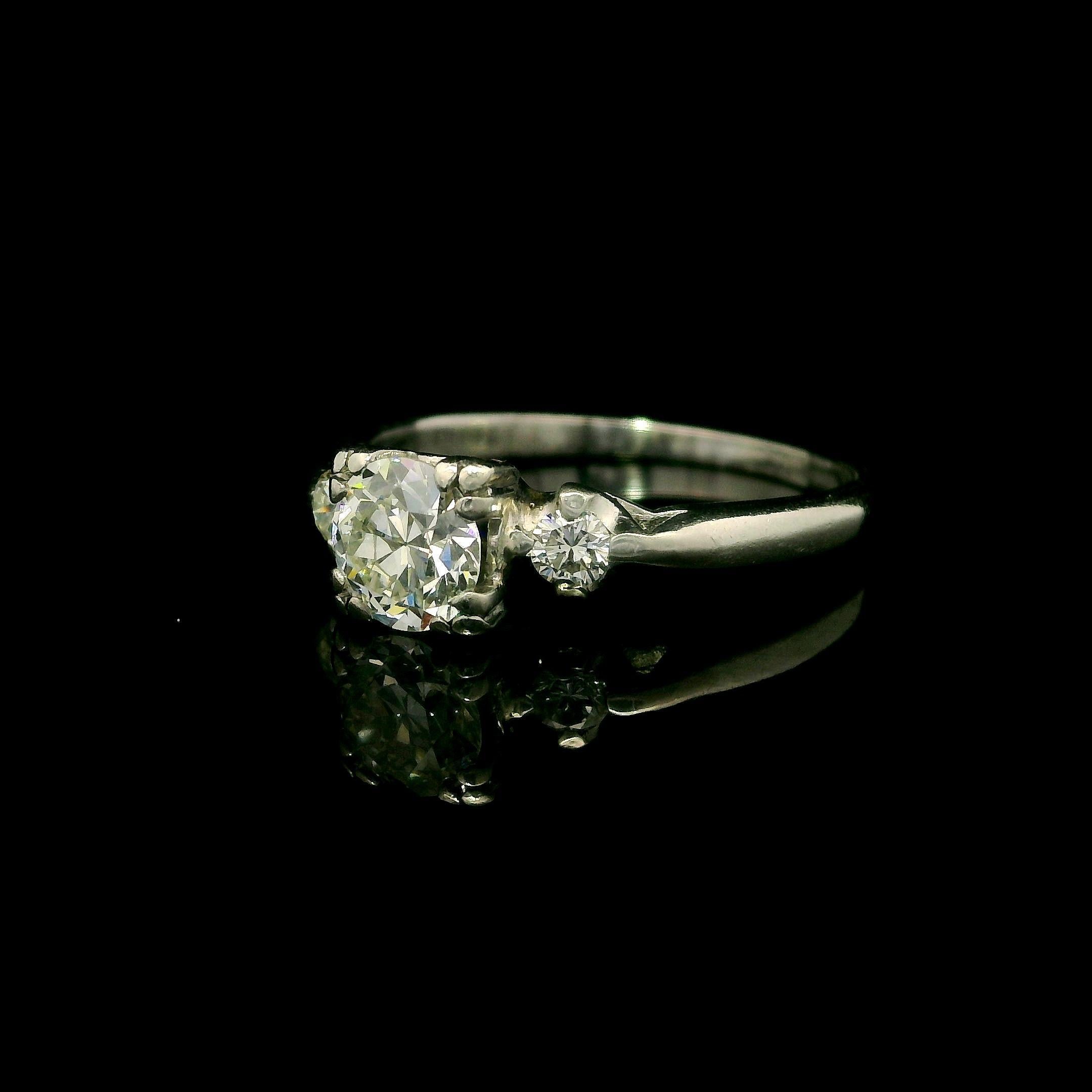 Bague de fiançailles solitaire en platine ancien avec diamant taille européenne ancienne de 0,68 carat en vente 2