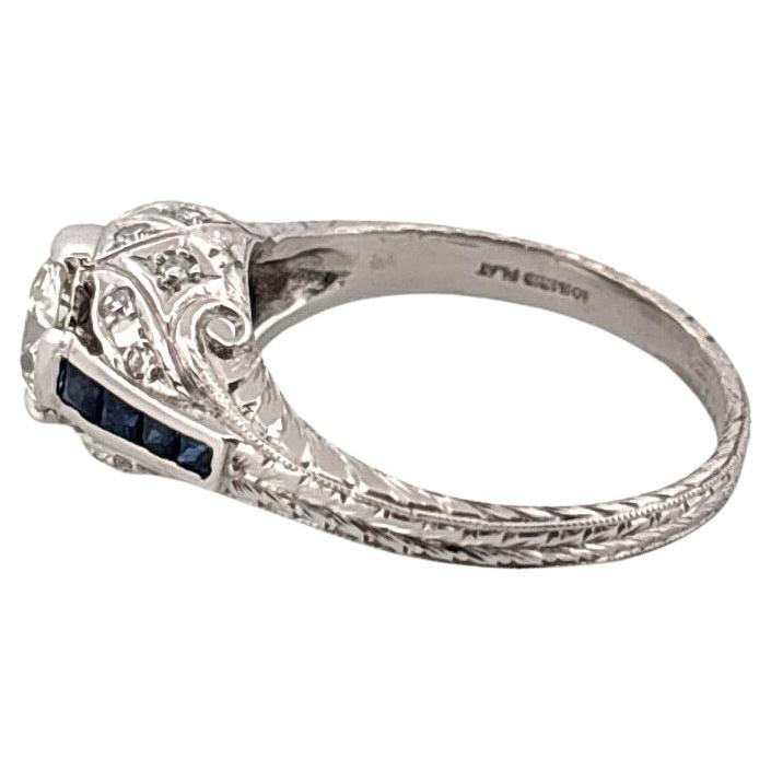 Bague ancienne en platine 0,75 carat centre diamant taille européenne et 0,32 saphir en vente 1