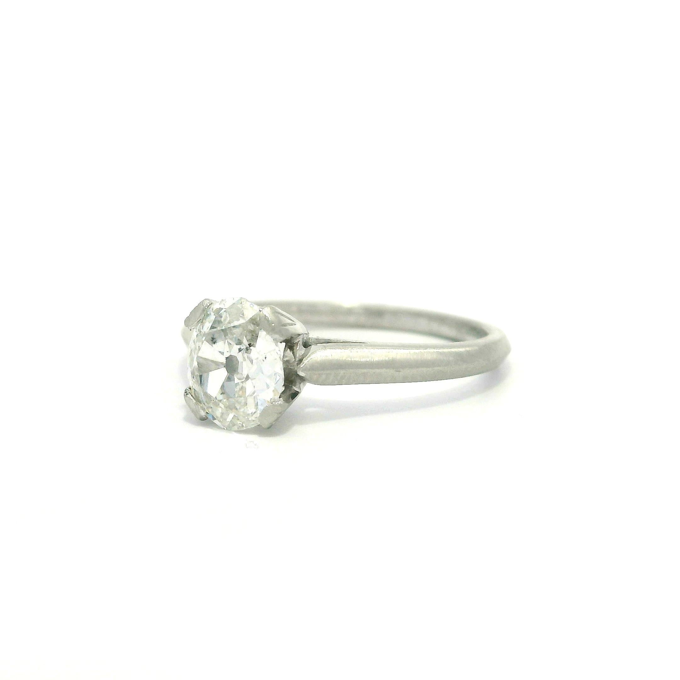 Anello di fidanzamento solitario in platino antico con diamanti taglio mine da 0,88 ct. in vendita 1