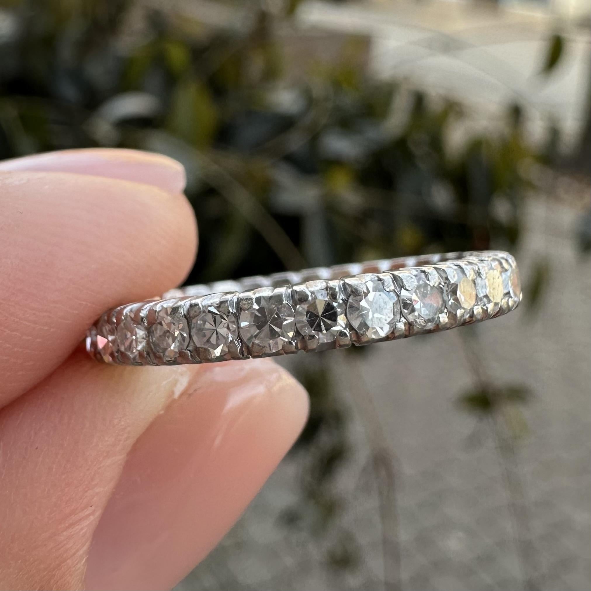 Antique Platinum 1.0ctw Old Single Cut Pave Diamond Eternity Band Ring im Angebot 3