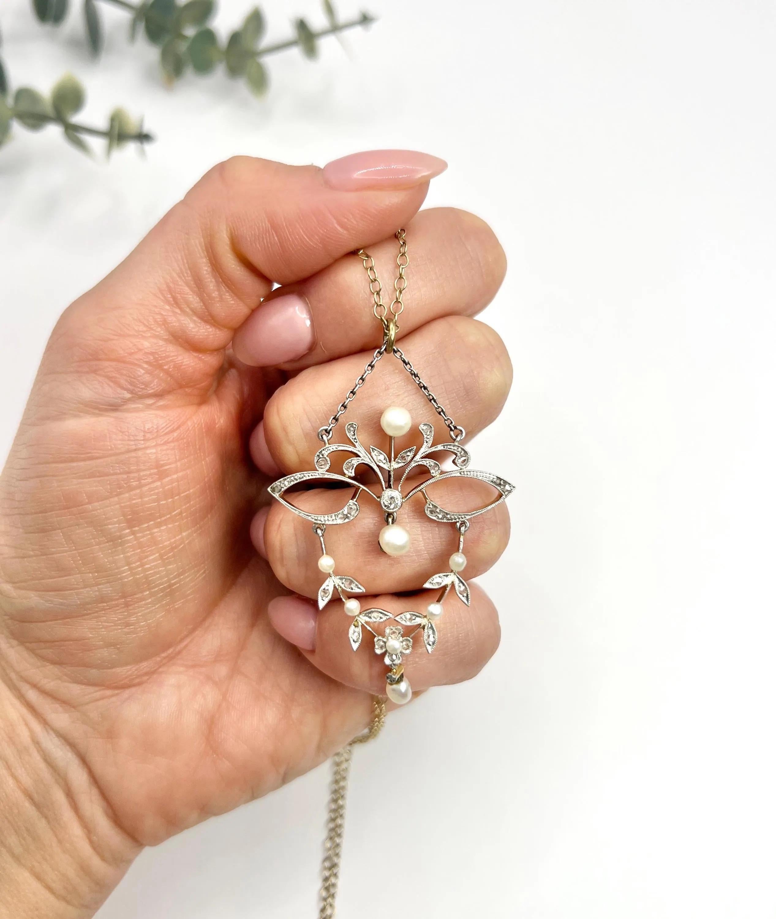 Antique Platinum & 18ct Gold Edwardian Diamond and Pearl Floral Design Necklace For Sale 3