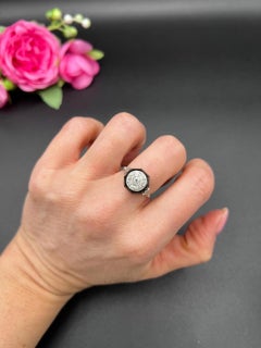 Antiguo Anillo Art Decó de Platino, Ónice Octogonal y Diamantes de los Años 20