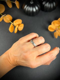 Antique Platinum 1920’s Band Ring