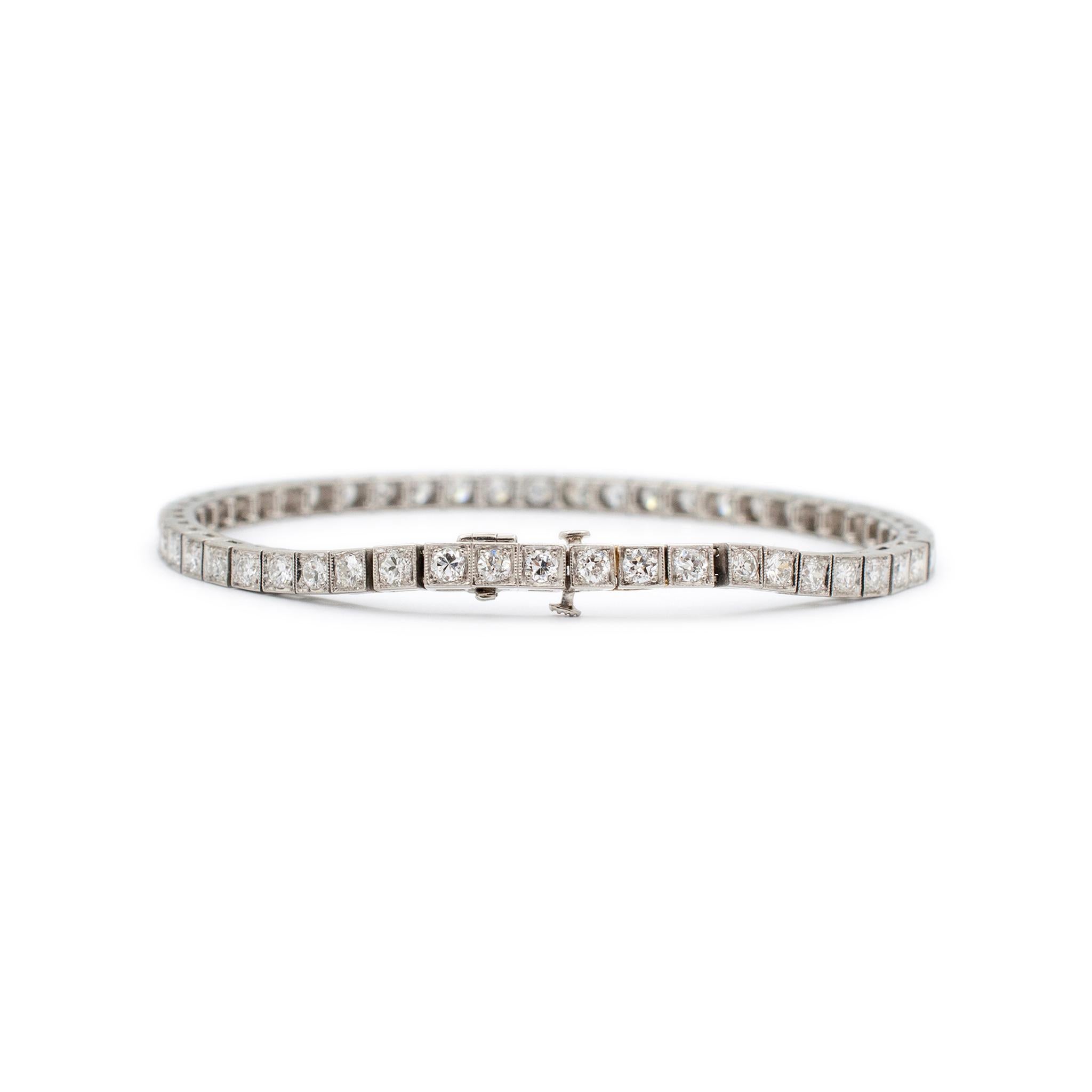 Taglio rotondo Bracciale Tennis in platino antico con diamanti da 3,54 carati