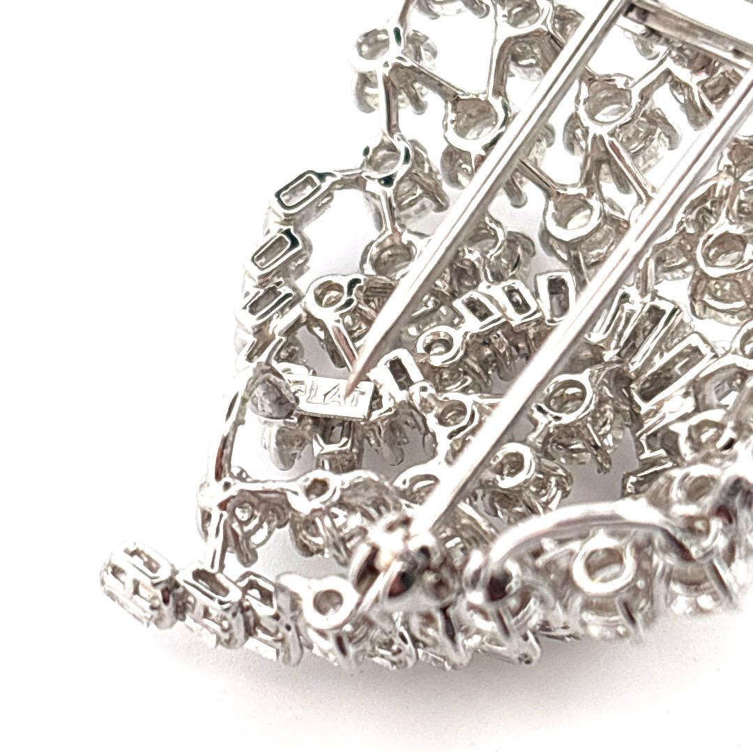 Antike Platin 5,00 Karat Runde & Baguette Cut Diamant Brosche Anhänger im Angebot 1