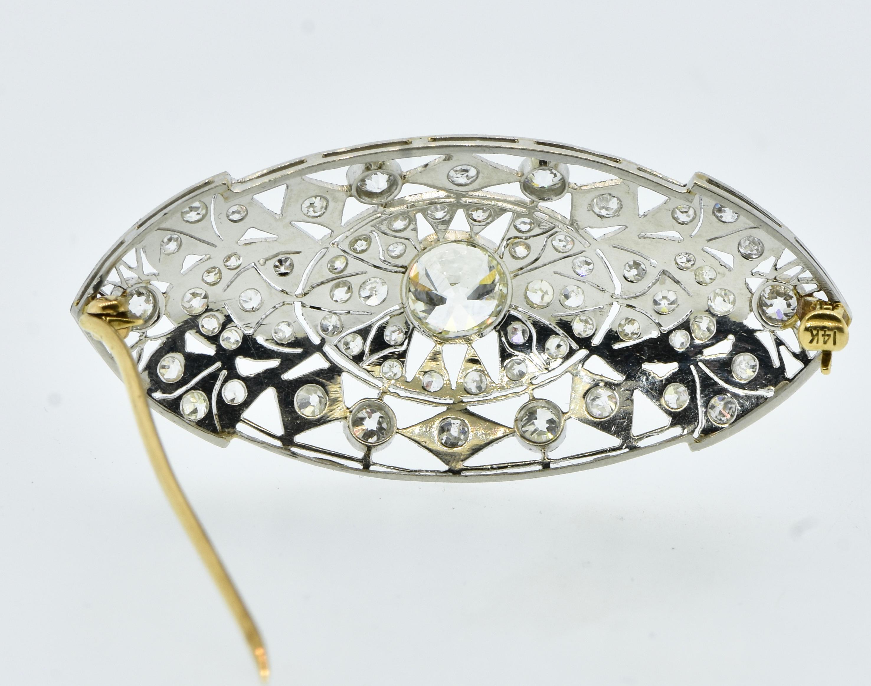 Antique Platinum and Diamond, 2.76 cts, Large and Substantial Brooch, circa 1912 For Sale 3