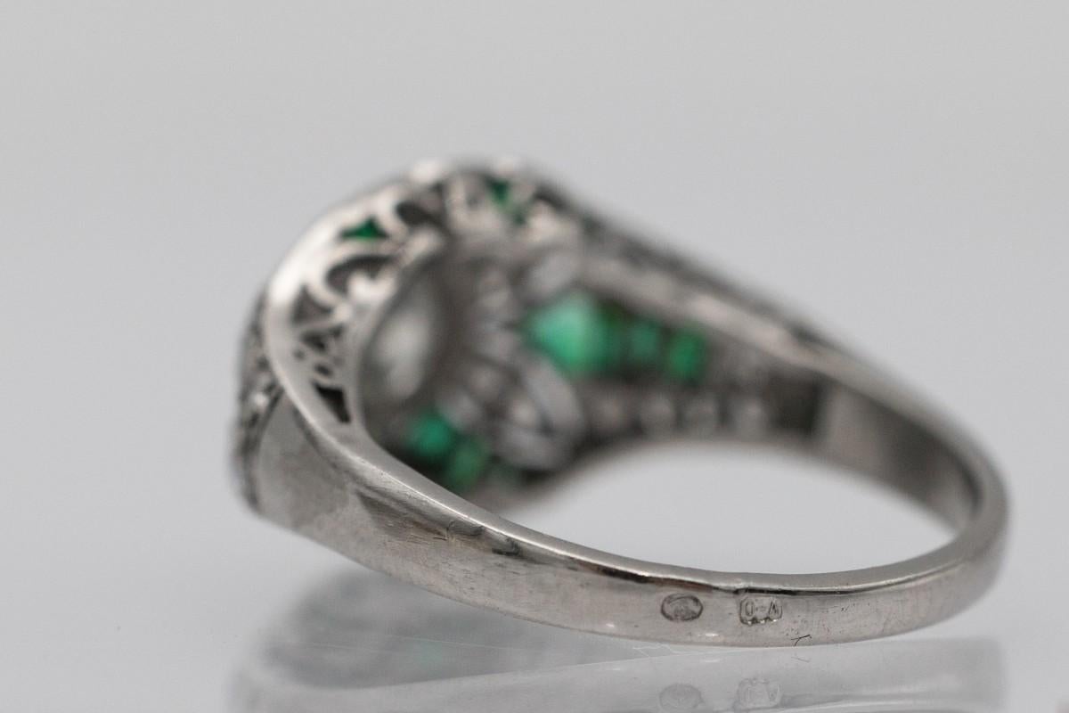 Antique Platinum Art Deco ring with emeralds and diamonds, circa 1930s. 5