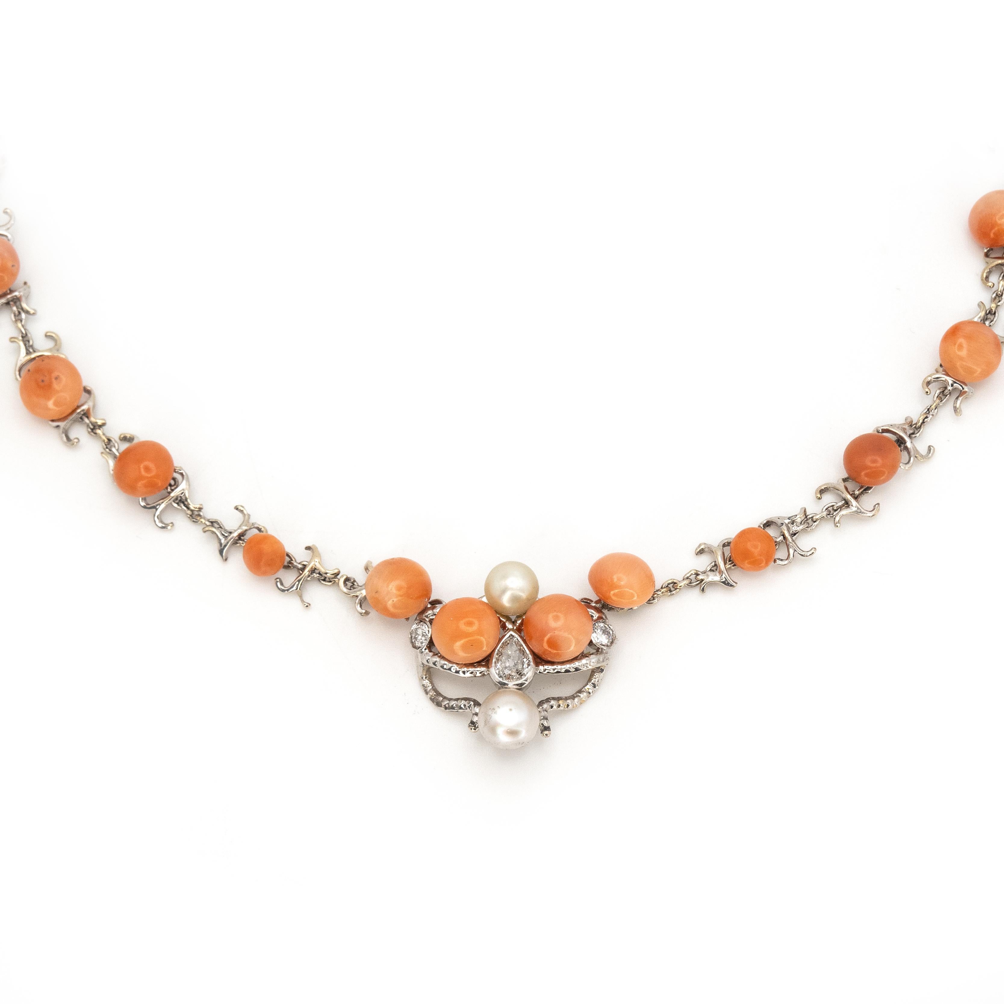da uomo o donna Collana antica in platino con corallo, perle e diamanti in vendita