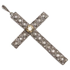 Croix ancienne en platine avec diamants, France, début du 20e siècle.