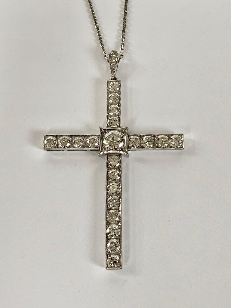 Croix En Platine 950 Et 12 Diamants - Dimensions 35x29mm, 1.9g, Ancien Stock Occasion