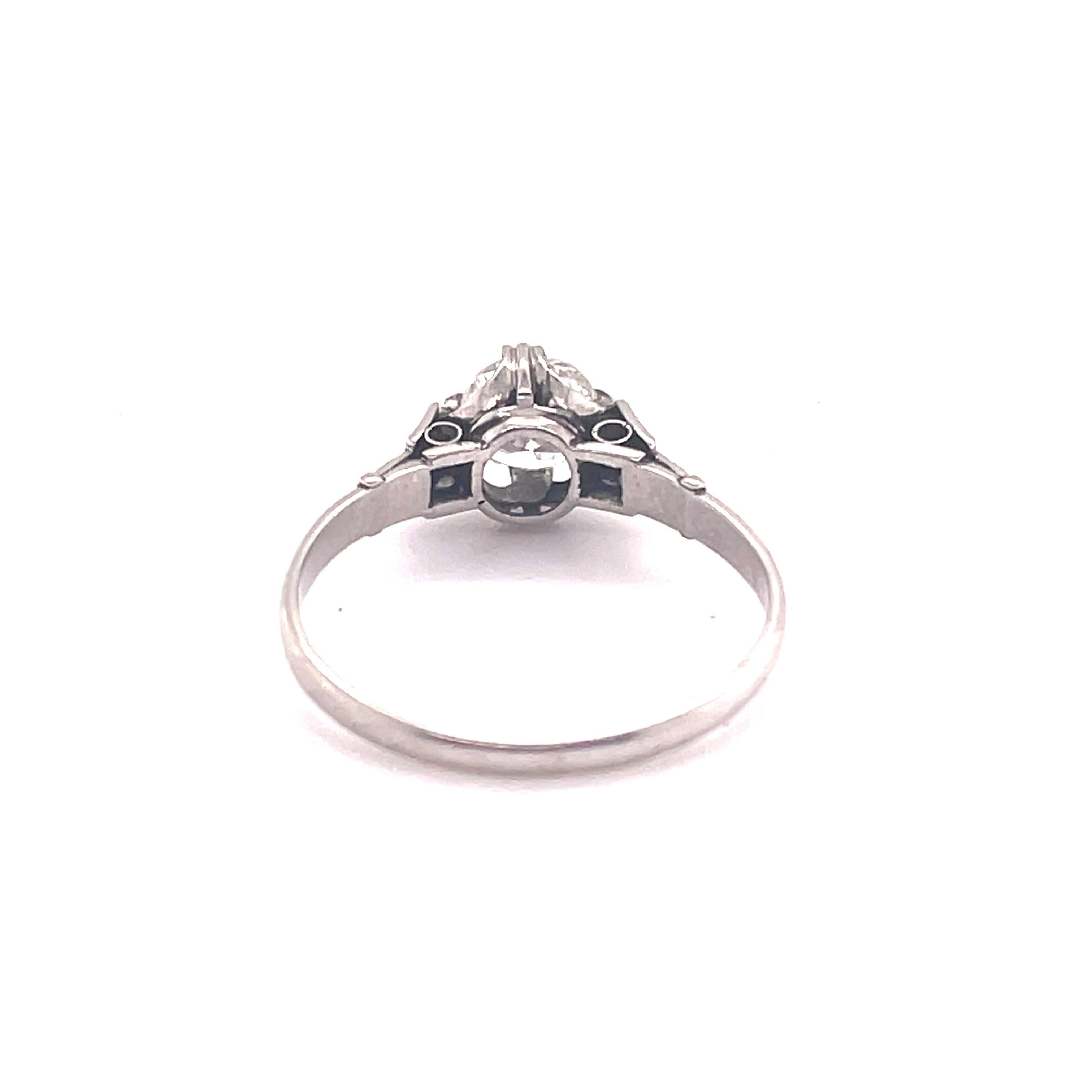 Round Cut Antique Platinum Diamond Engagement Ring 0.65 ctw For Sale
